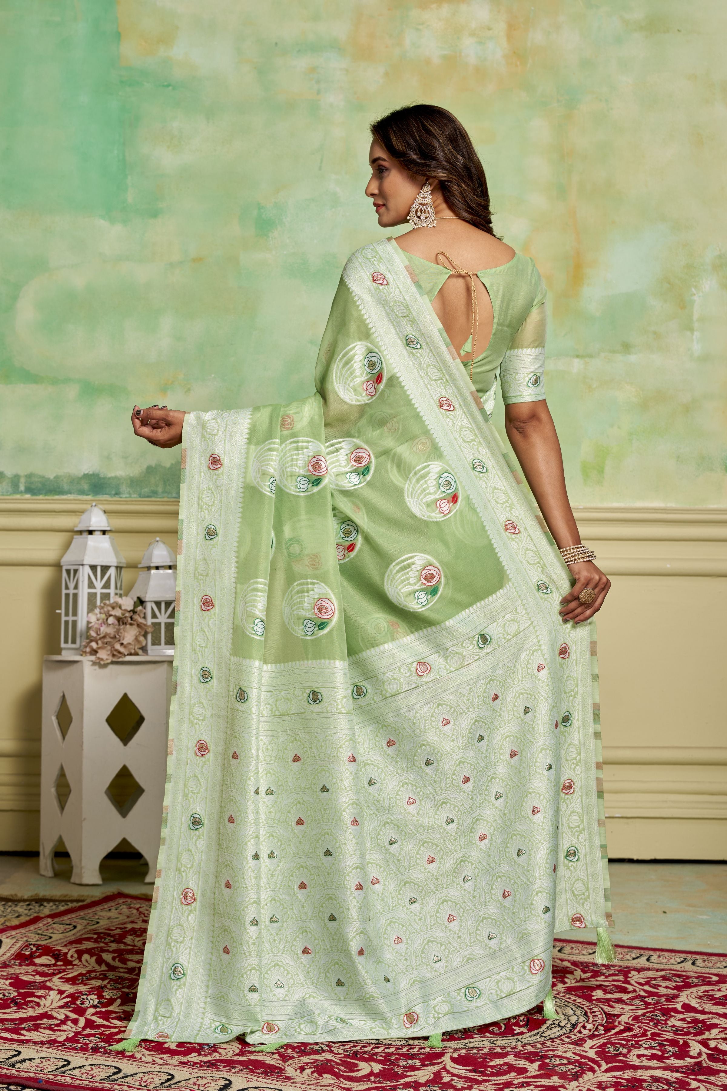 Green Rich And Elegant Woven Designer Cotton Fabric Saree