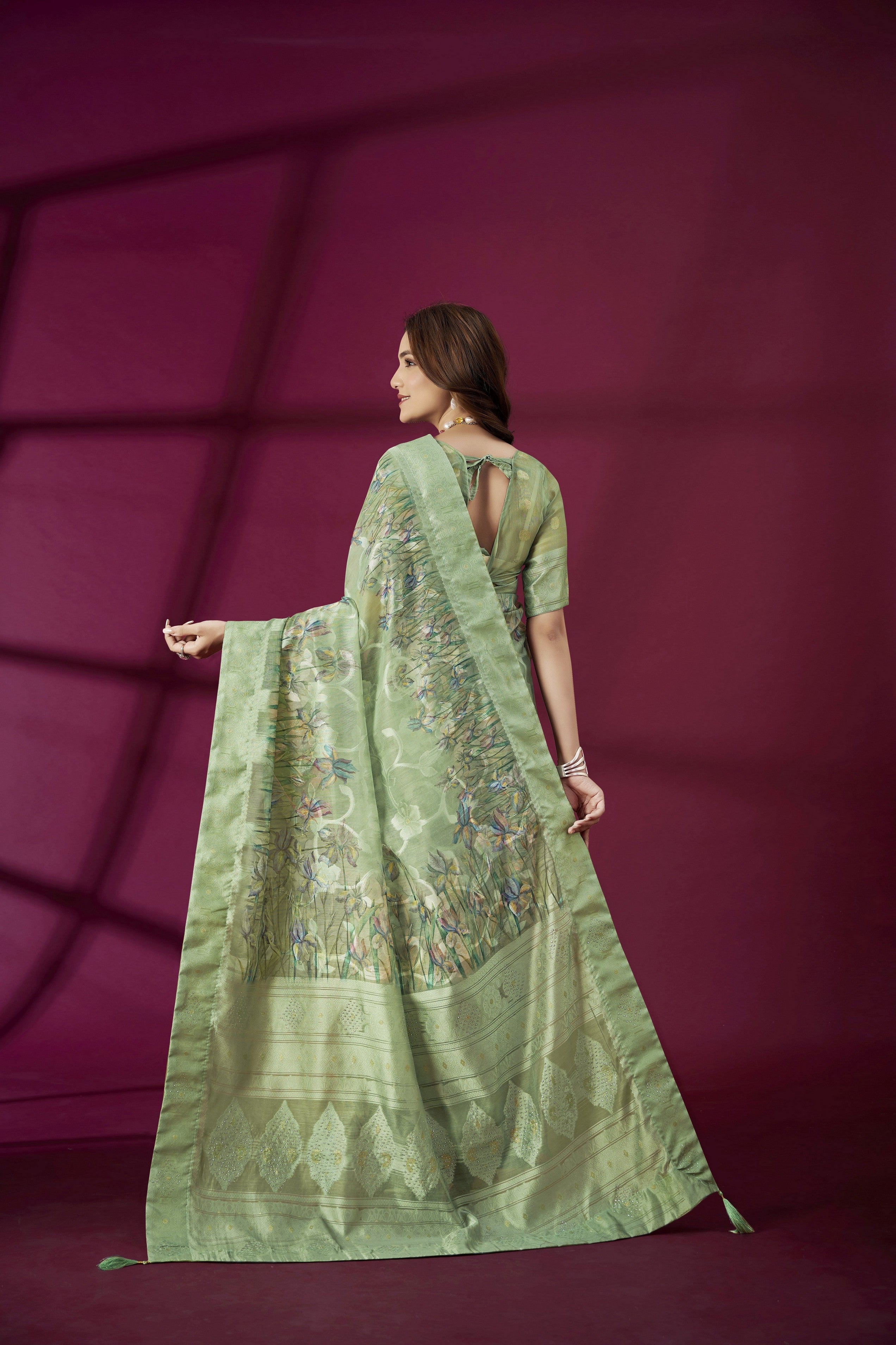 Green Rich Silk Jacquard Designer Saree With Smart Ethnic Printed