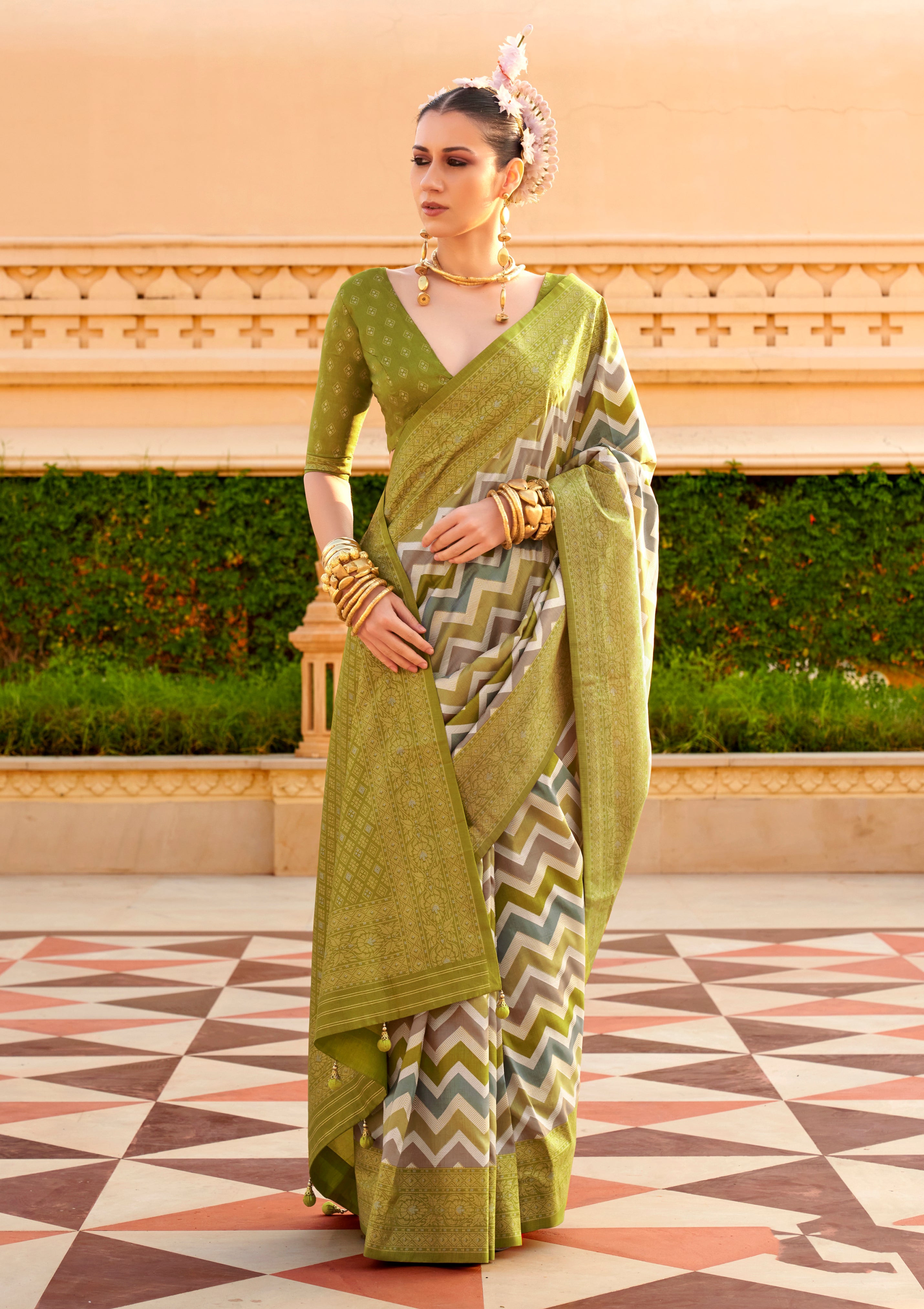 Green Silk Saree With  Printed With Jacquard Woven Work