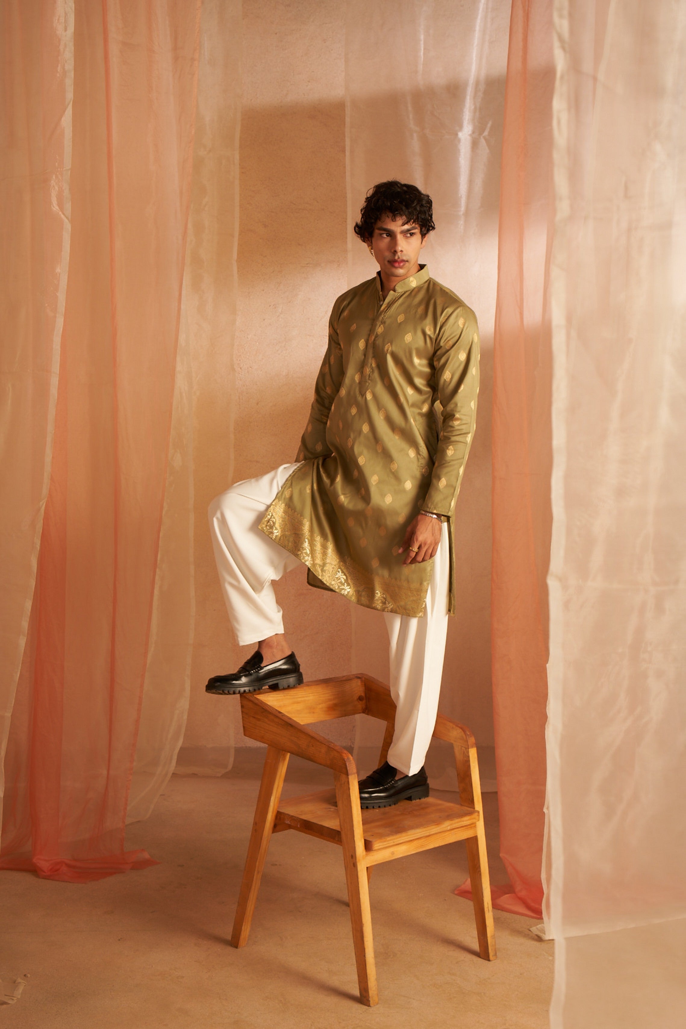 Green Viscose Wevon Kurta Payjama – Bold and Modern Traditionalwear