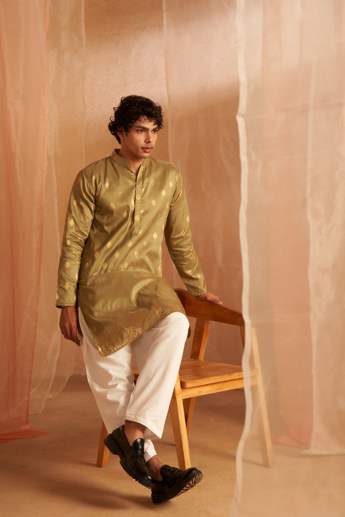 Green Viscose Wevon Kurta Payjama – Bold and Modern Traditionalwear