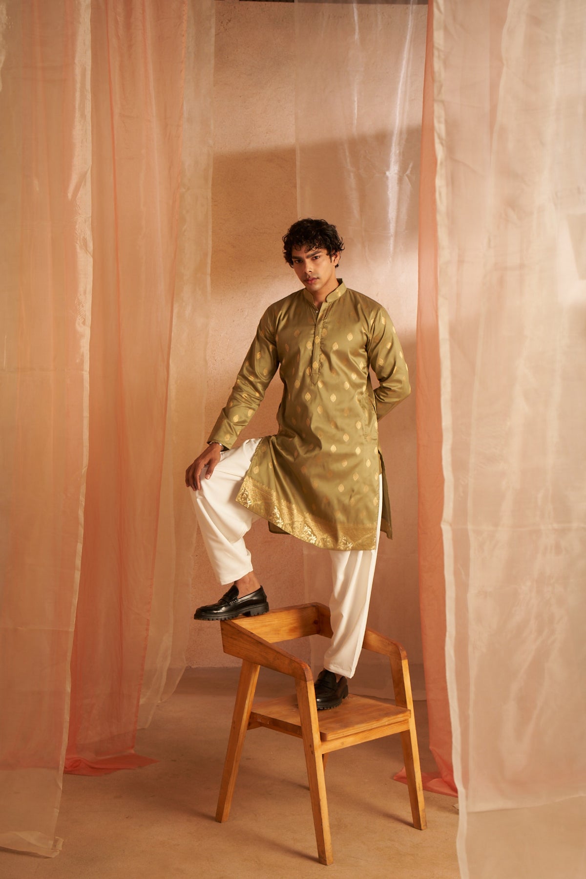 Green Viscose Wevon Kurta Payjama – Bold and Modern Traditionalwear
