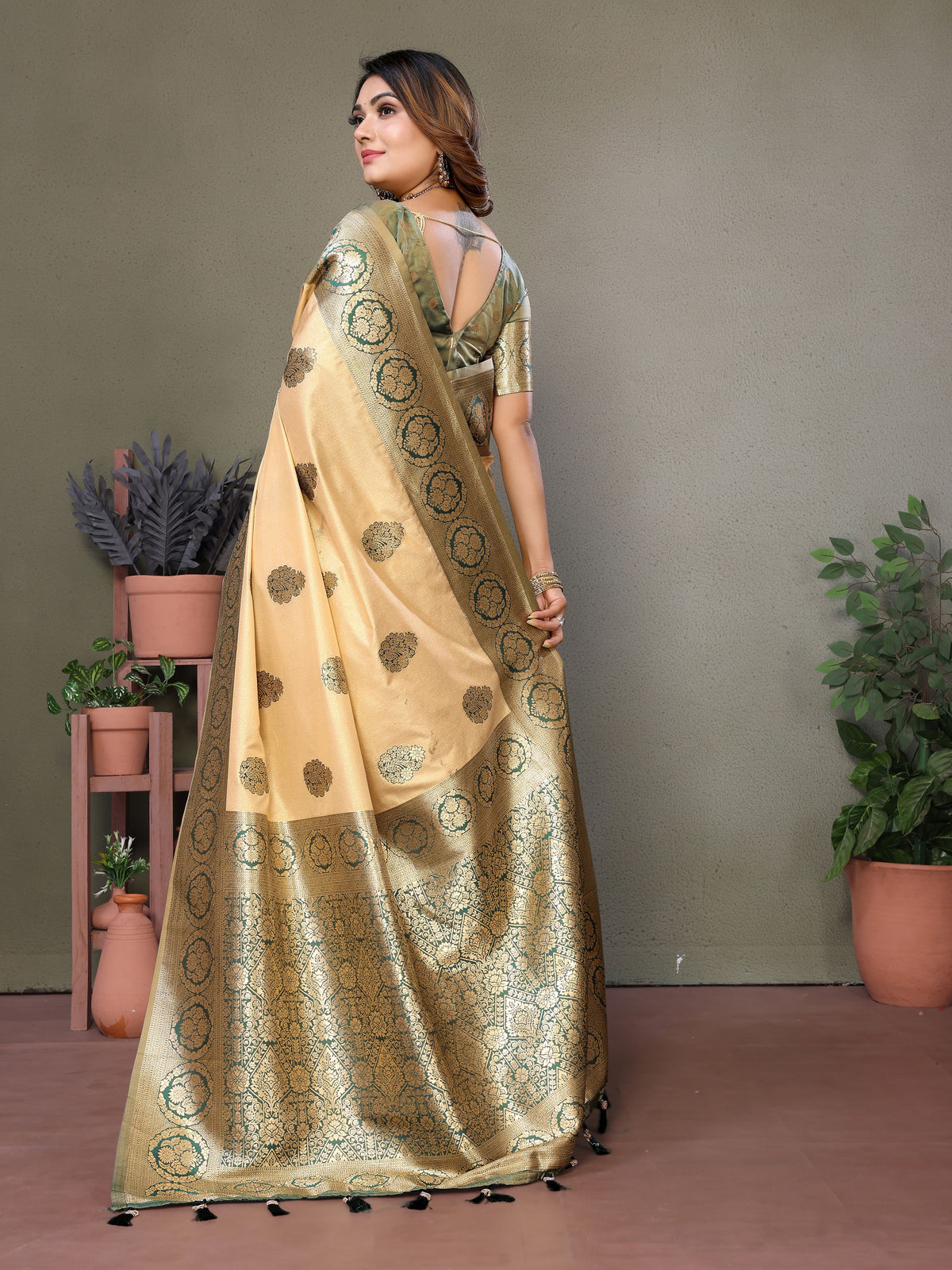 Green Woven Rich Pallu Designer Viscose Silk Ethnic Saree