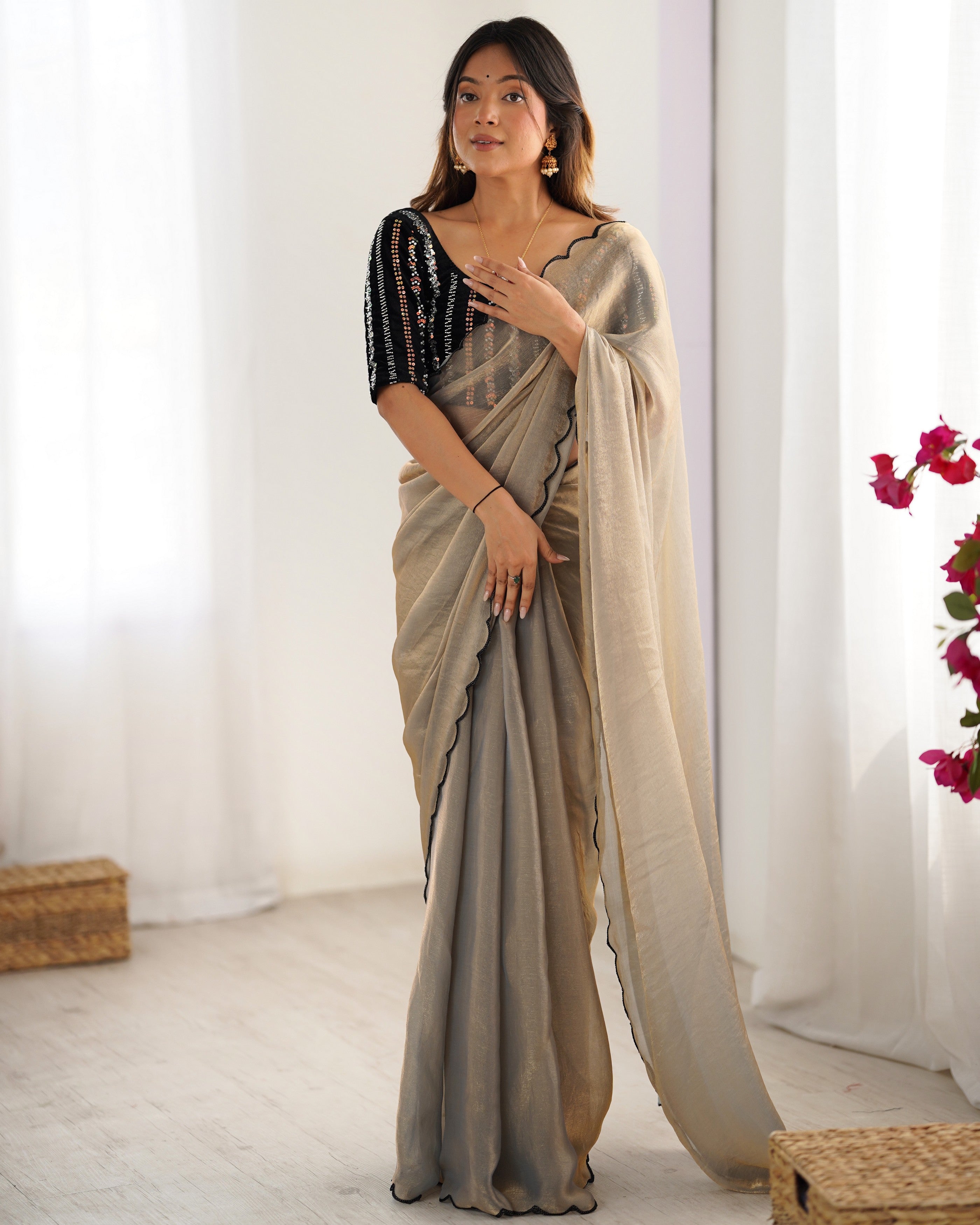 Grey Chiffon Beautiful Bollywood Style Show Stopper Saree