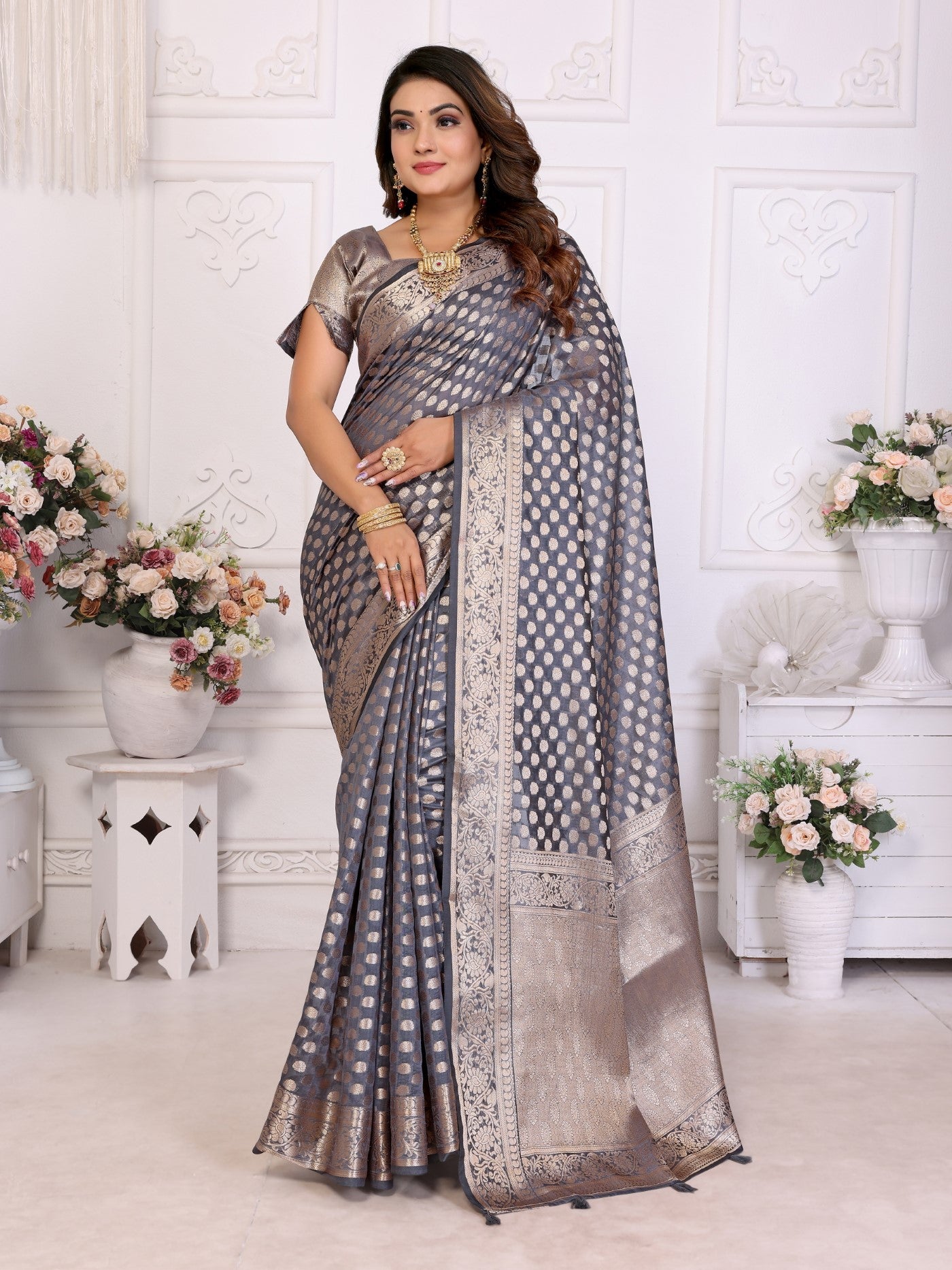 Grey Organza Silk Saree With Classic Weaving