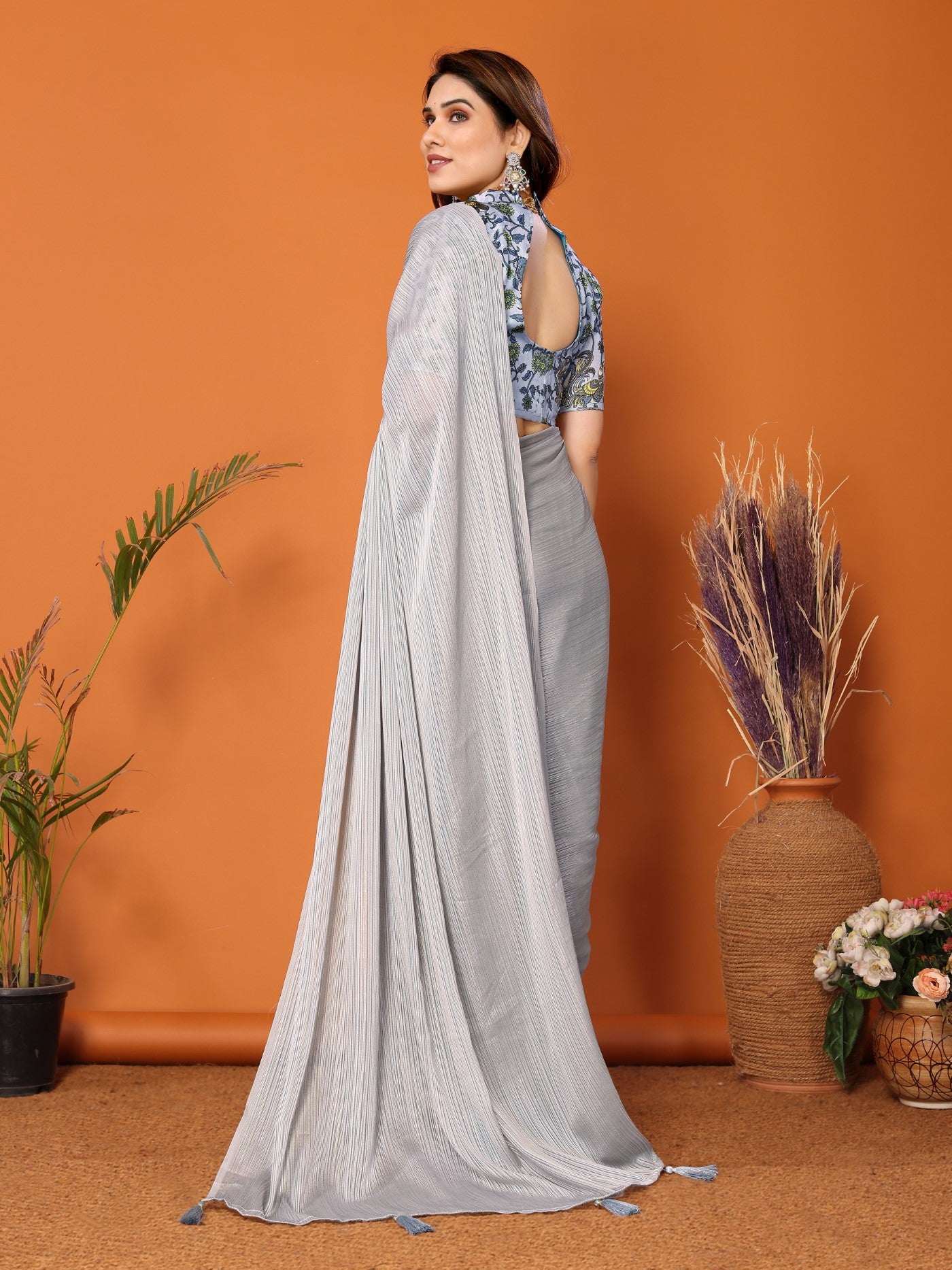 Grey Polyester Zari Saree With Plain Saree With Kalamkari Print Blouse