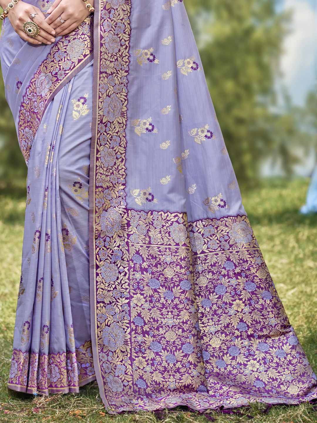 Lavender Color Classic Banarasi Silk Saree