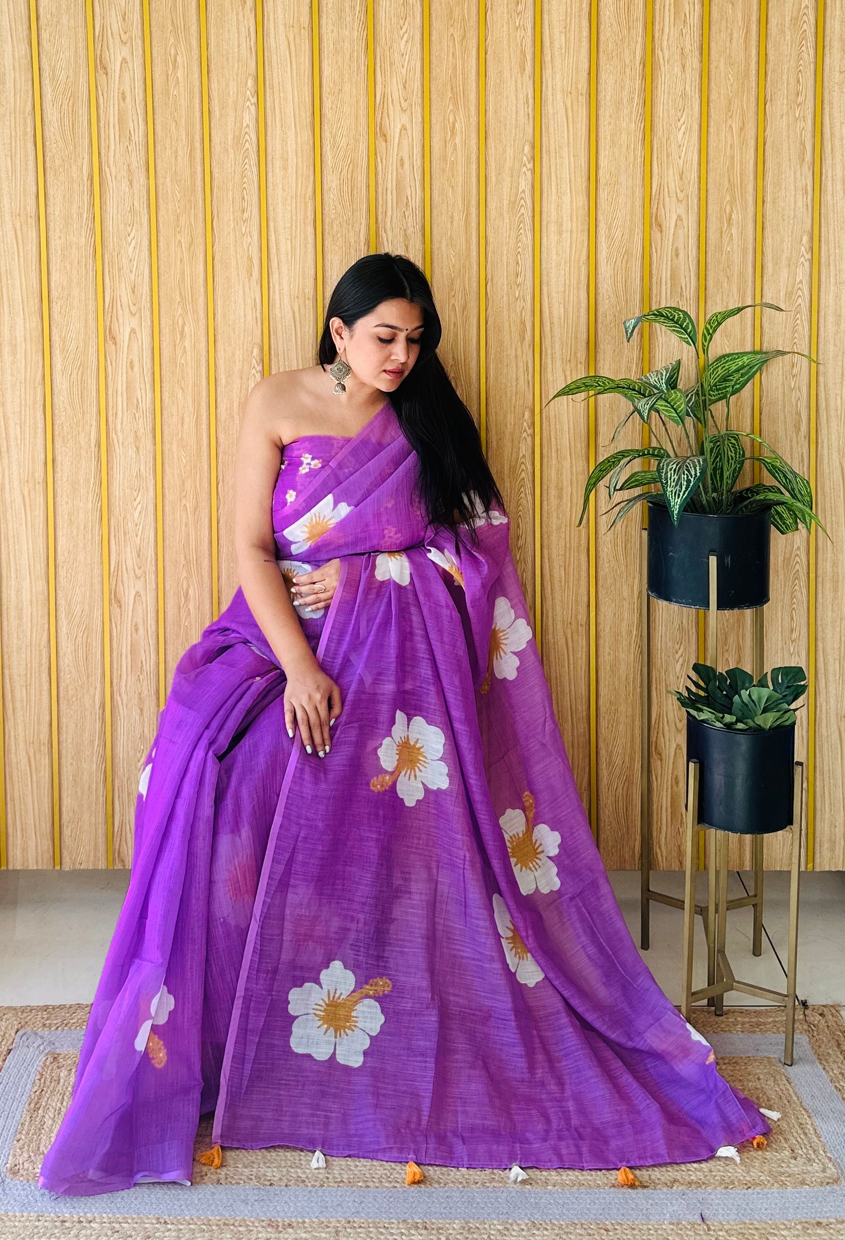 Lavender Linen Floral Printed Girlie Looks Saree