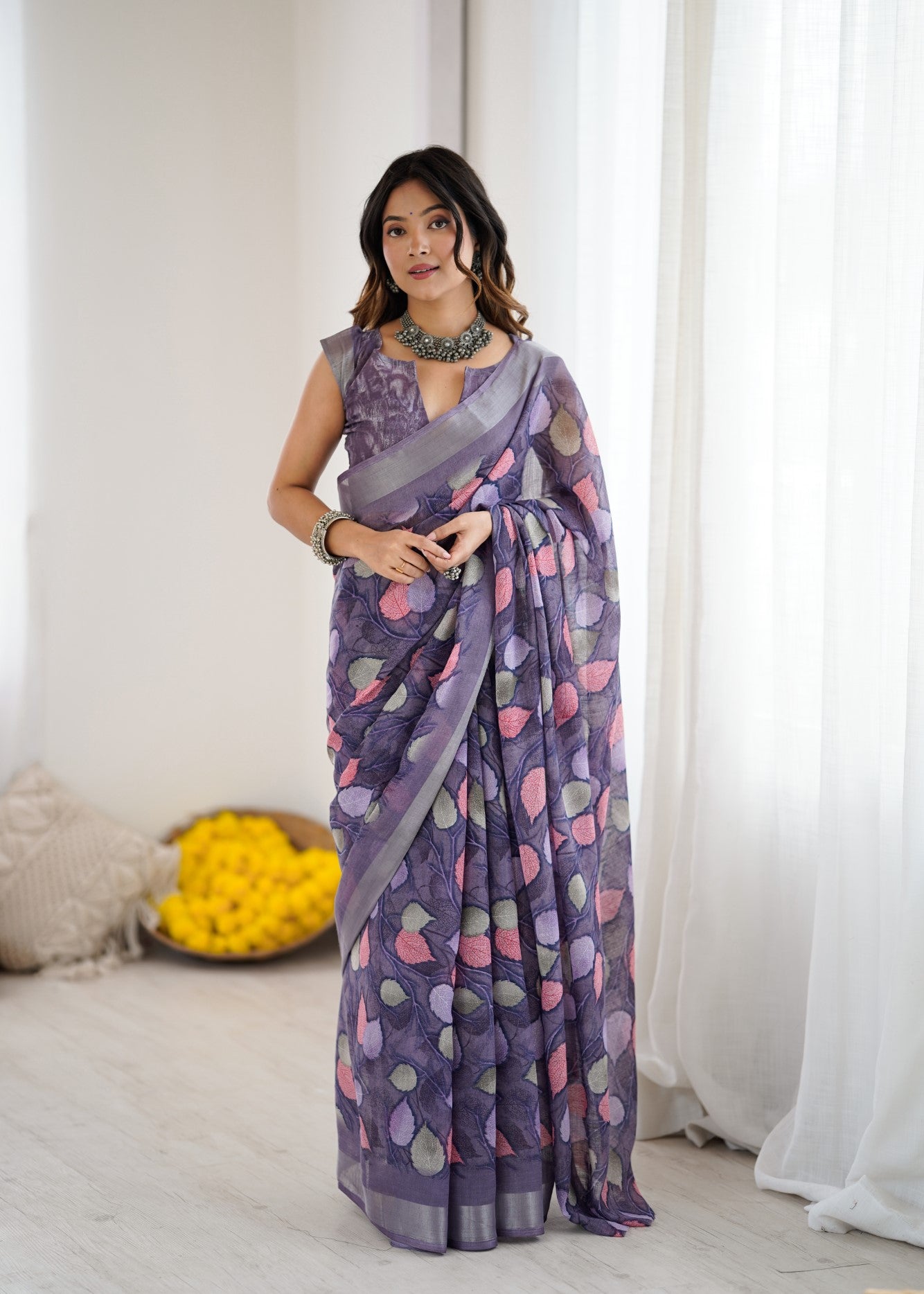 Lavender Linen Patta Saree With Printed Design