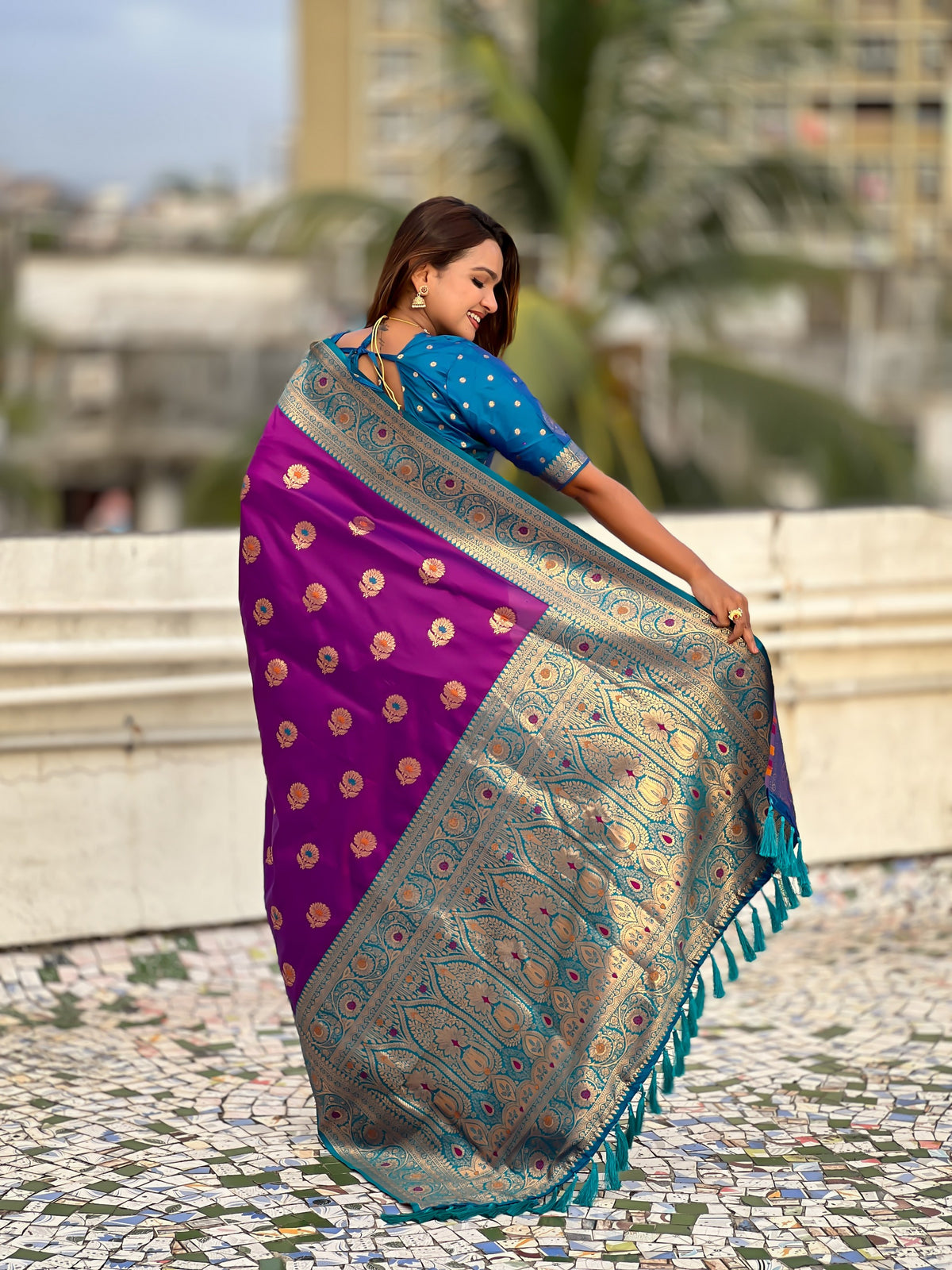 Lavender Soft Silk Woven Meenakari Designer Trending Partywear Saree