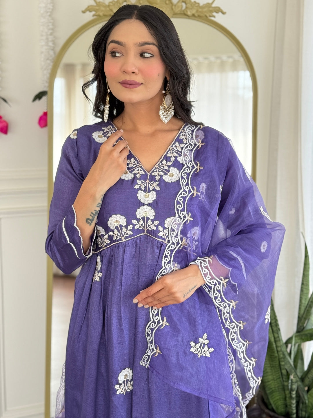 Lavender Vichitra Silk Kurta Pant with Heavy Thread Embroidery Work