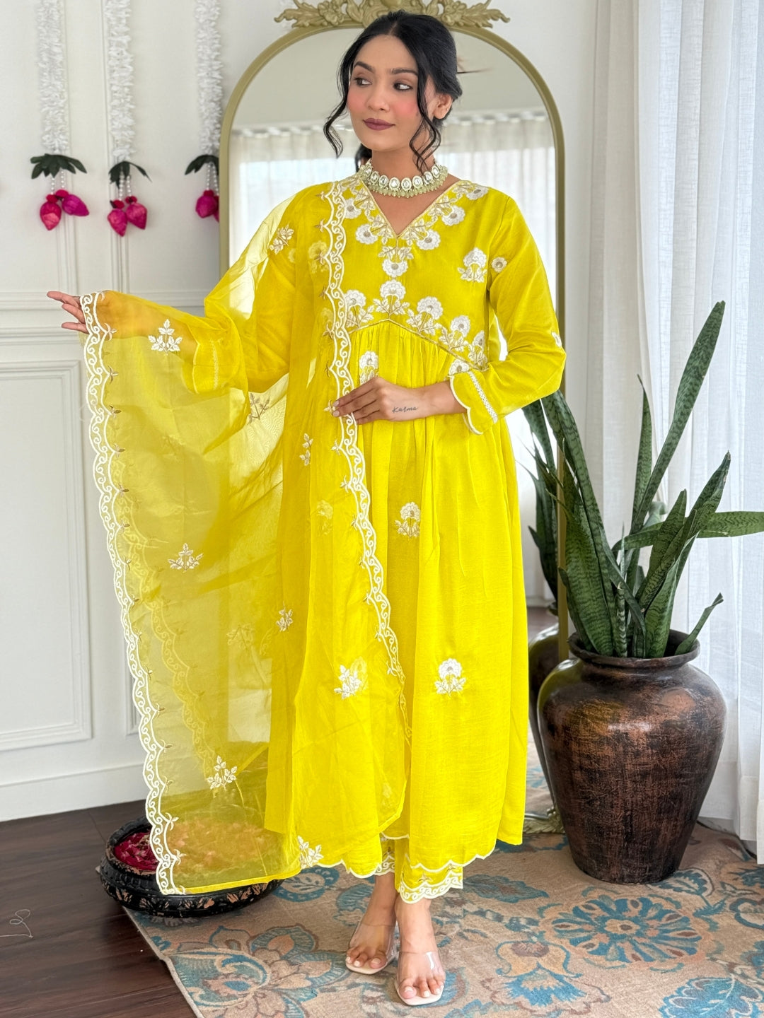 Lemon Vichitra Silk Kurta Pant with Heavy Thread Embroidery Work