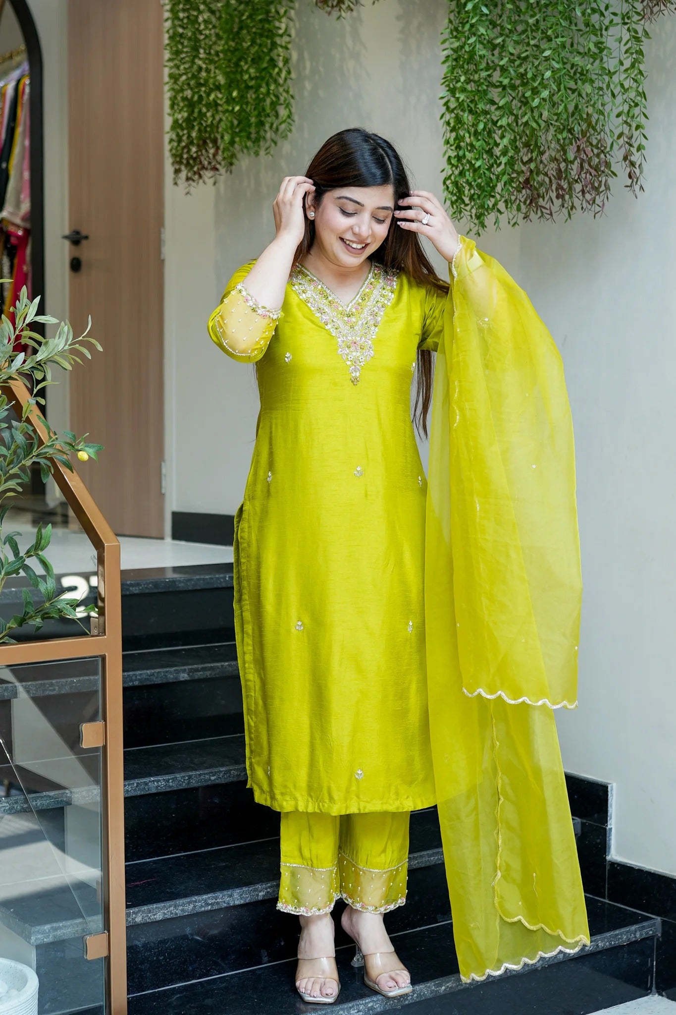 Lemon Viscose Chanderi Kurta Pant Set With Heavy Thread Embroidered Work