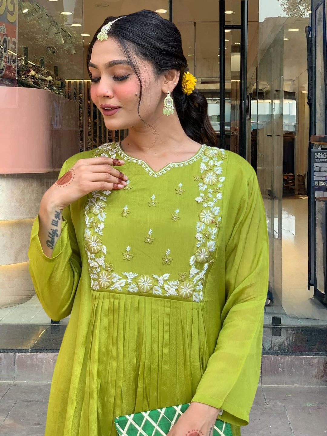 Lime Green Chinon Elegant Kurta Pant Set With Embroidery Work