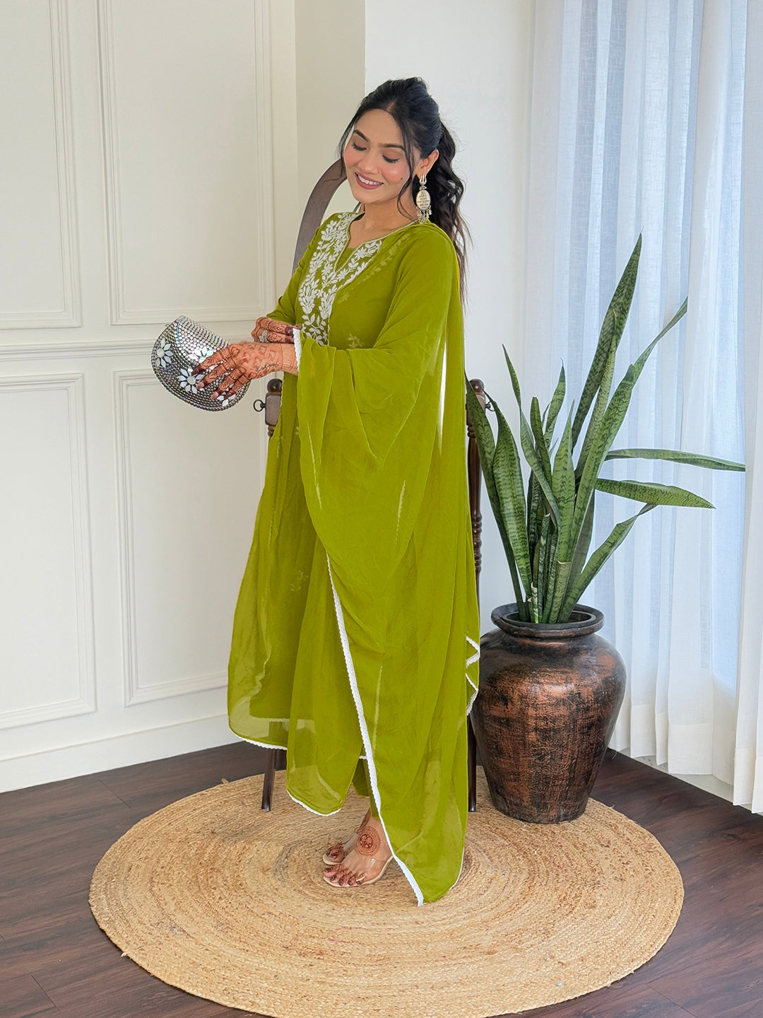 Liril Pure Cotton Elegant Kurta Pant Set With Chikankari Work