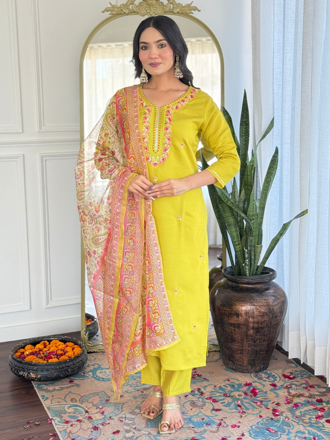 Liril Rayon Elegant Kurta Pant Set With Embroidery Work