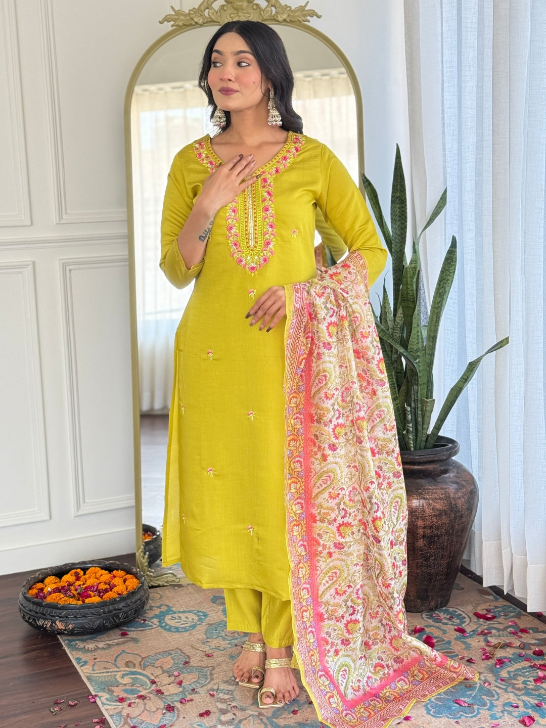 Liril Rayon Elegant Kurta Pant Set With Embroidery Work