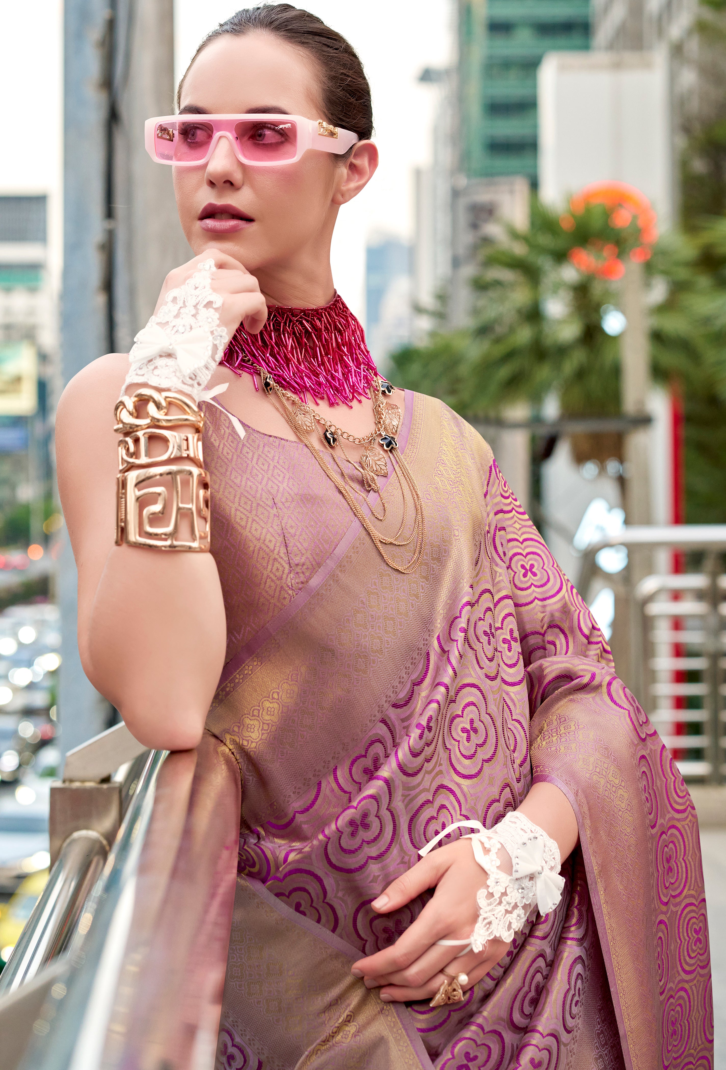 Magenta Handloom Silk Saree With  Jacquard Woven Work