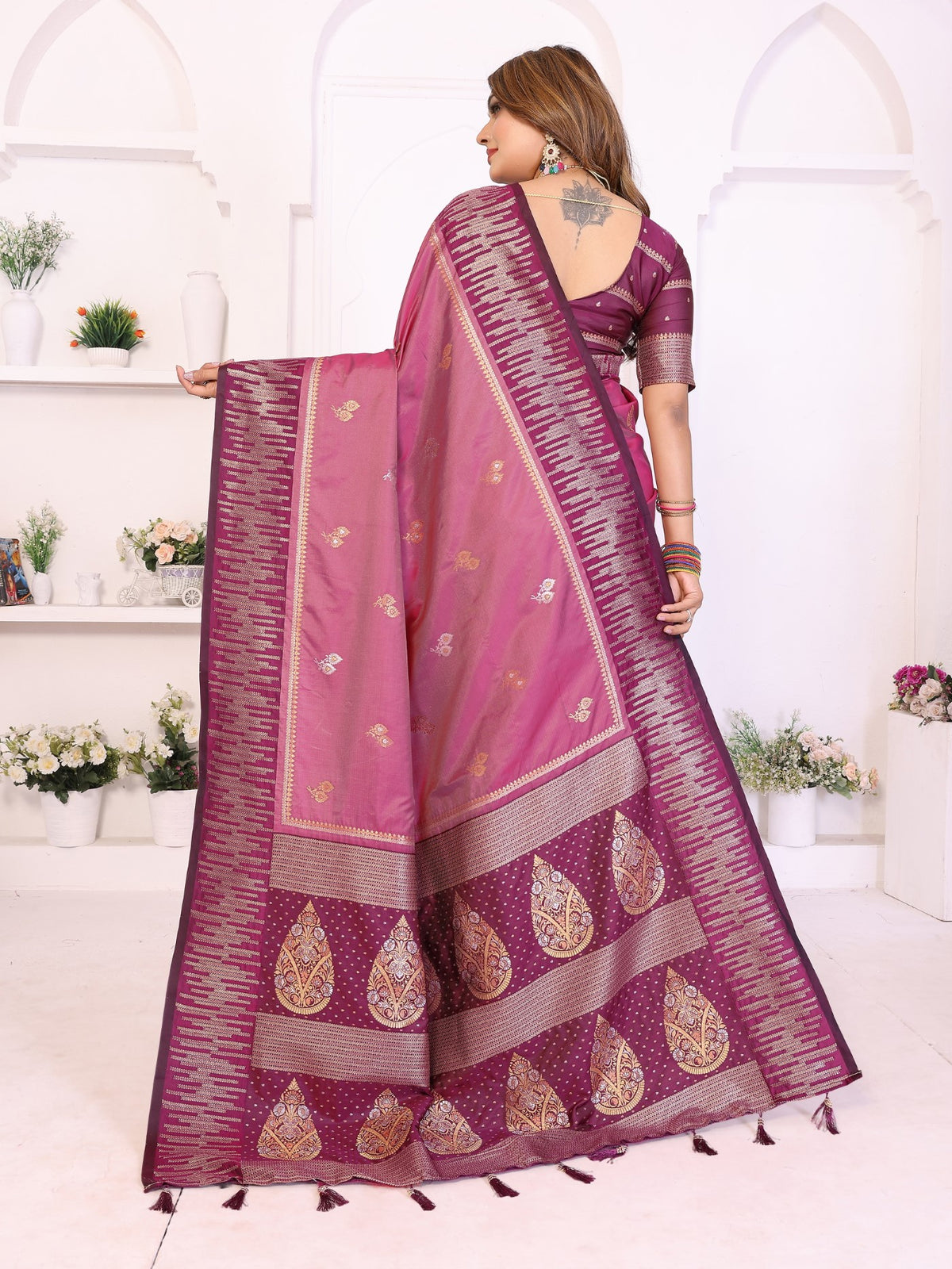 Magenta South Soft Silk Saree With Traditional Zari Weaving