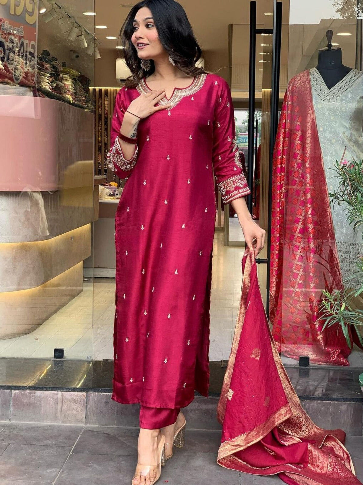 Magenta Viscose Chanderi Kurta Pant With Heavy Thread Embroidery