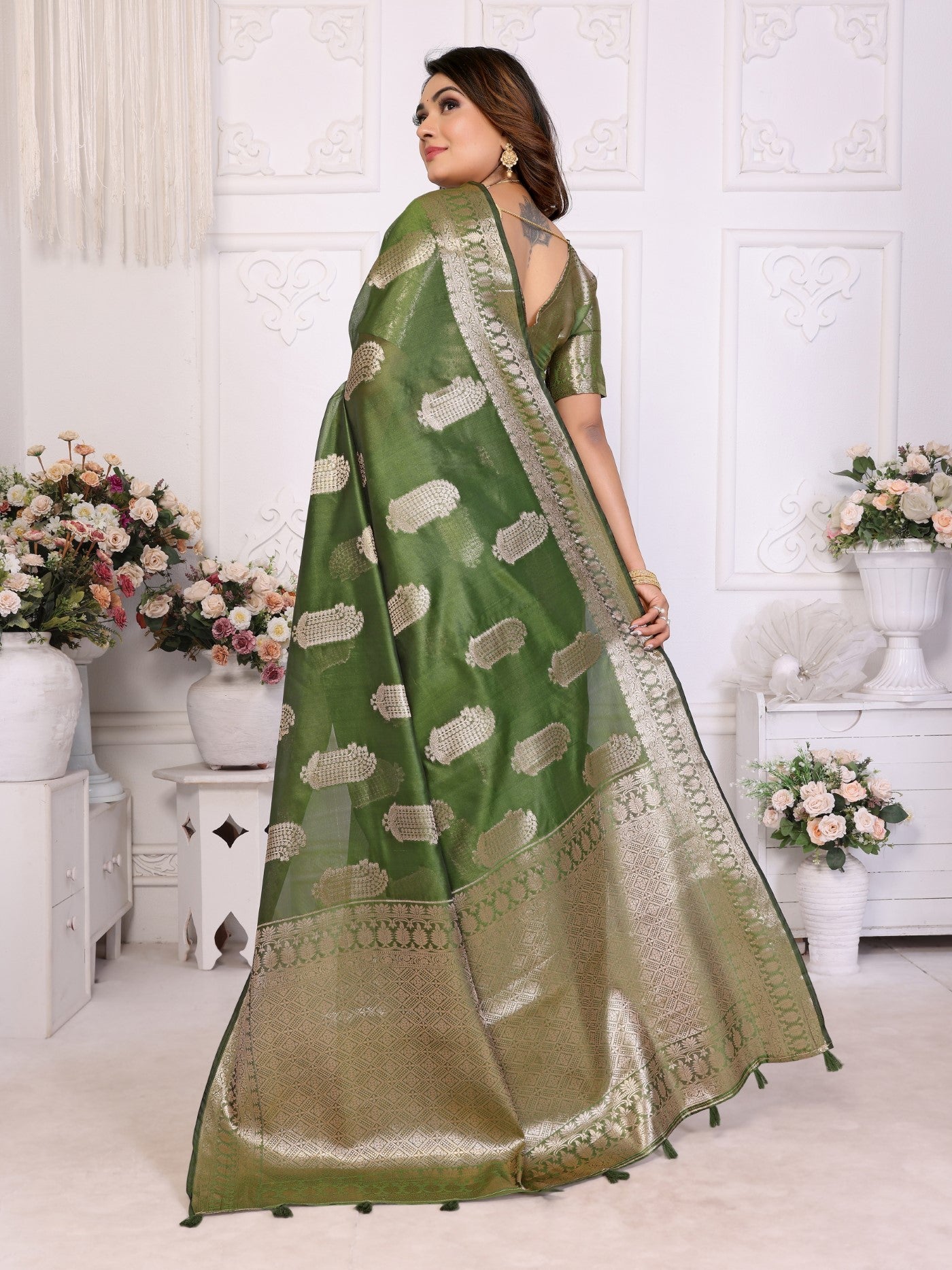 Mahendi Soft Organza Silk Saree With Elegant Weaving