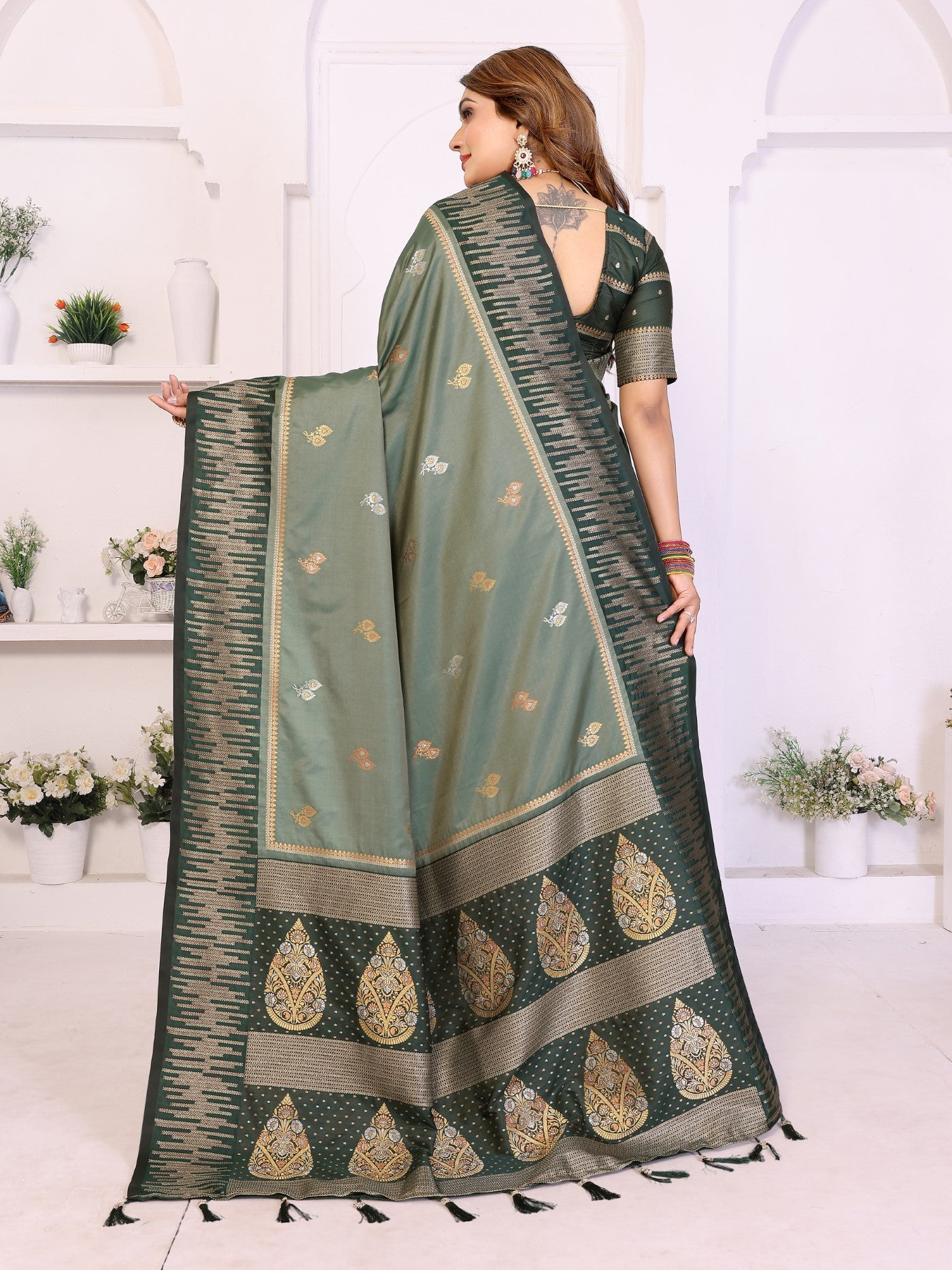 Mahendi South Soft Silk Saree With Traditional Zari Weaving