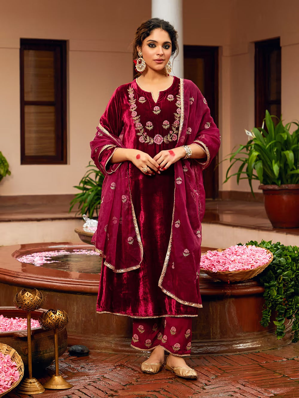 Maroon Velvet Kurta Pant Set With Heavy Thread Embroidery Work