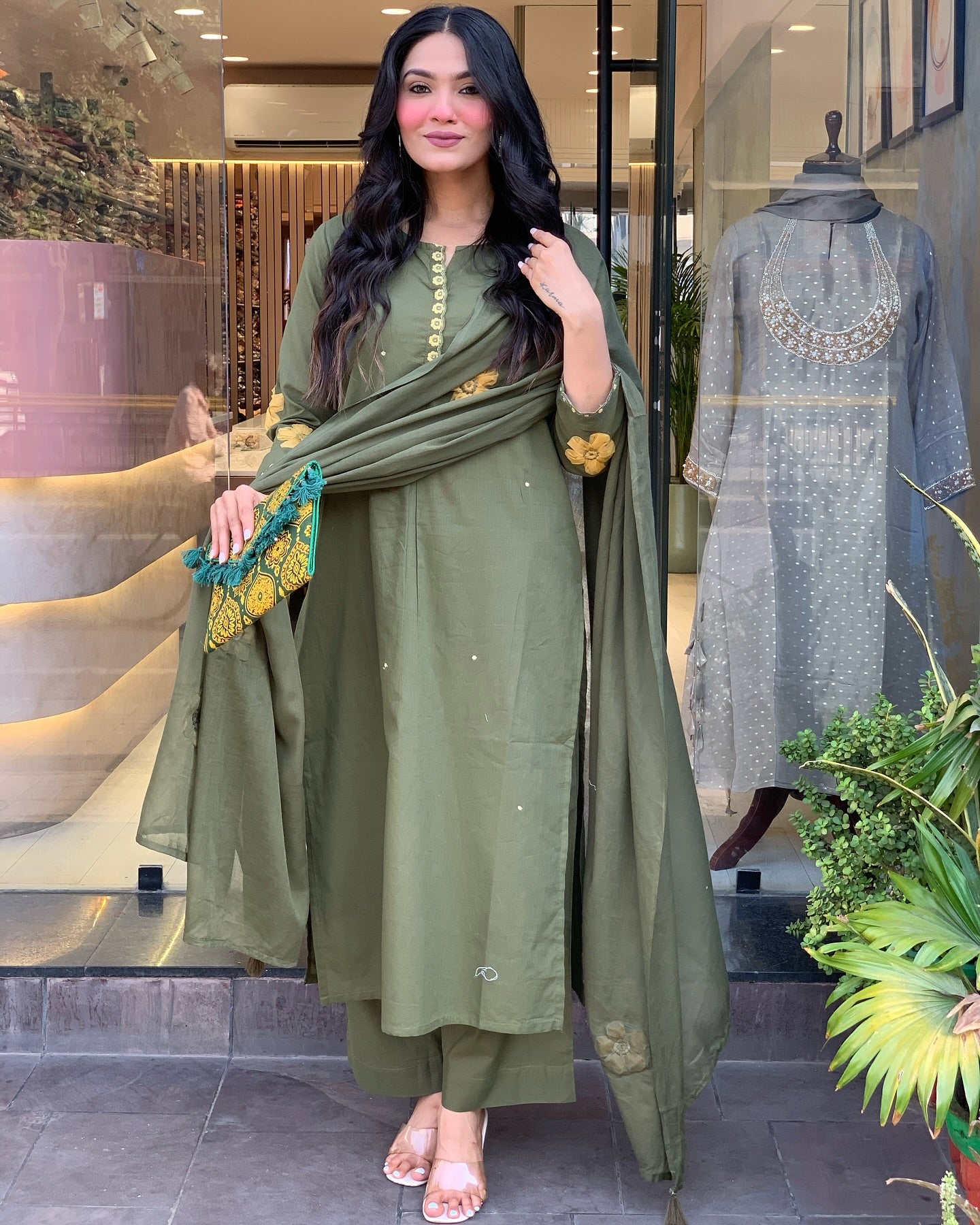 Mehendi Chanderi Silk Kurta Pant Set With Heavy Thread Embroidery Work