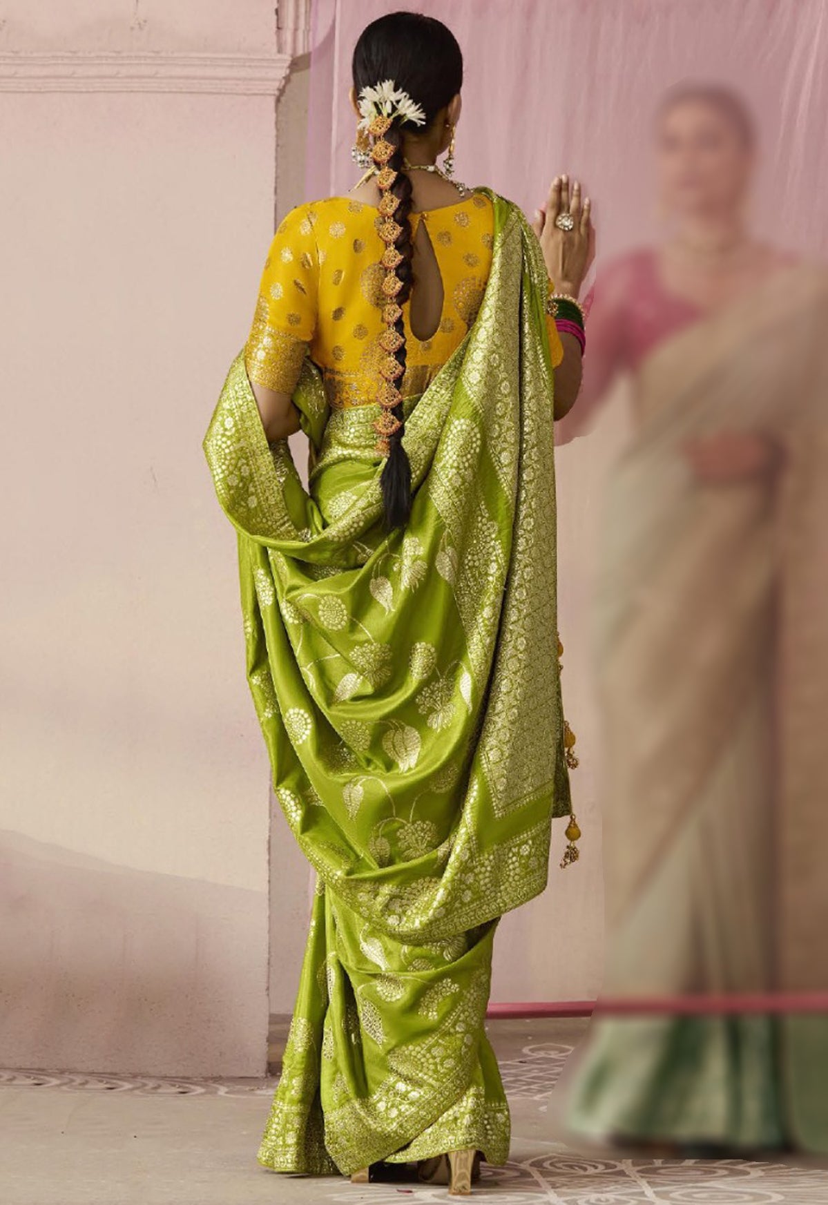 Mehendi Saree With Jacquard Woven Work
