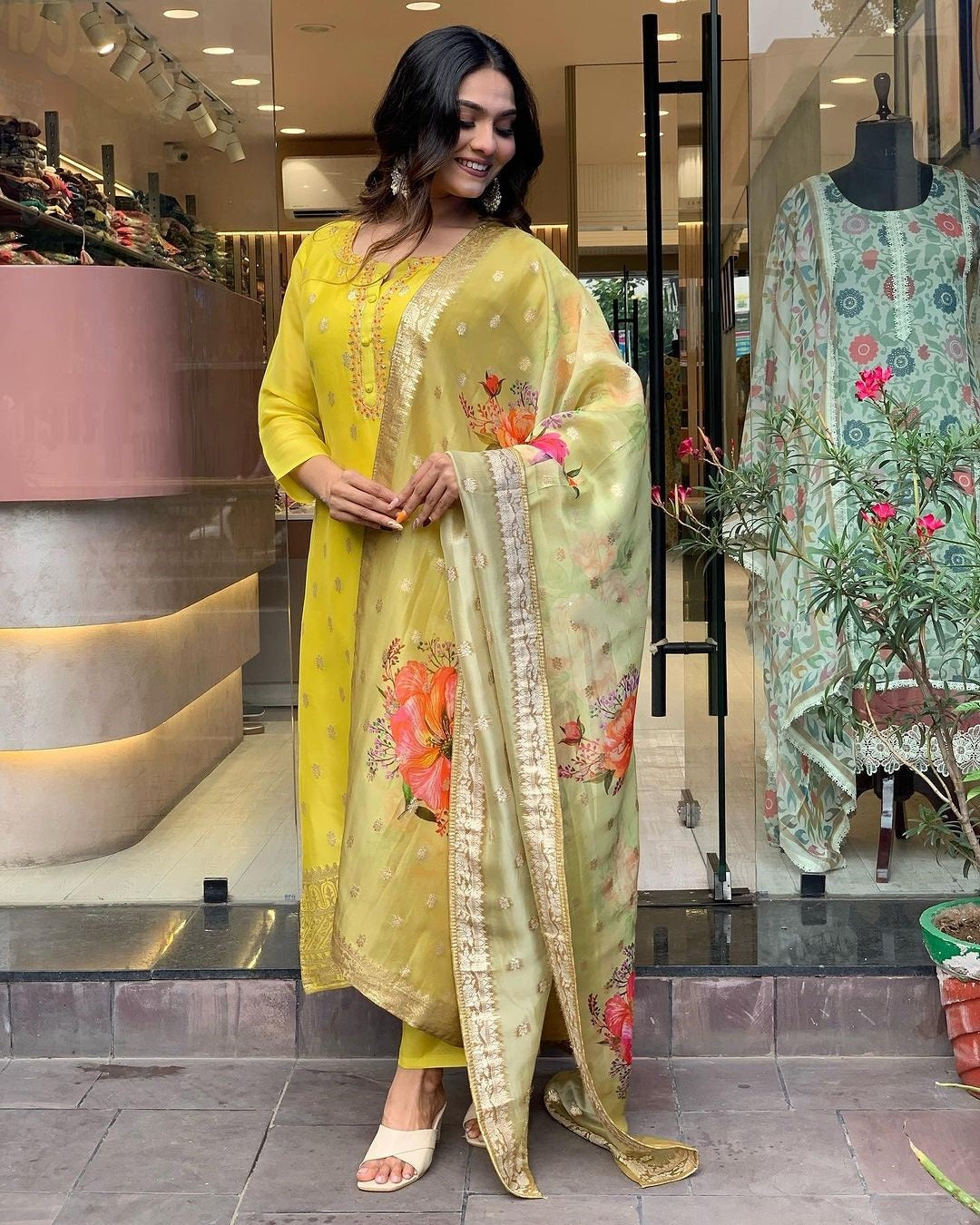 Mustard Viscose Organza Jacquard Kurta Pant With Jacquard Woven Thread Embroidery Work With Printed Dupatta