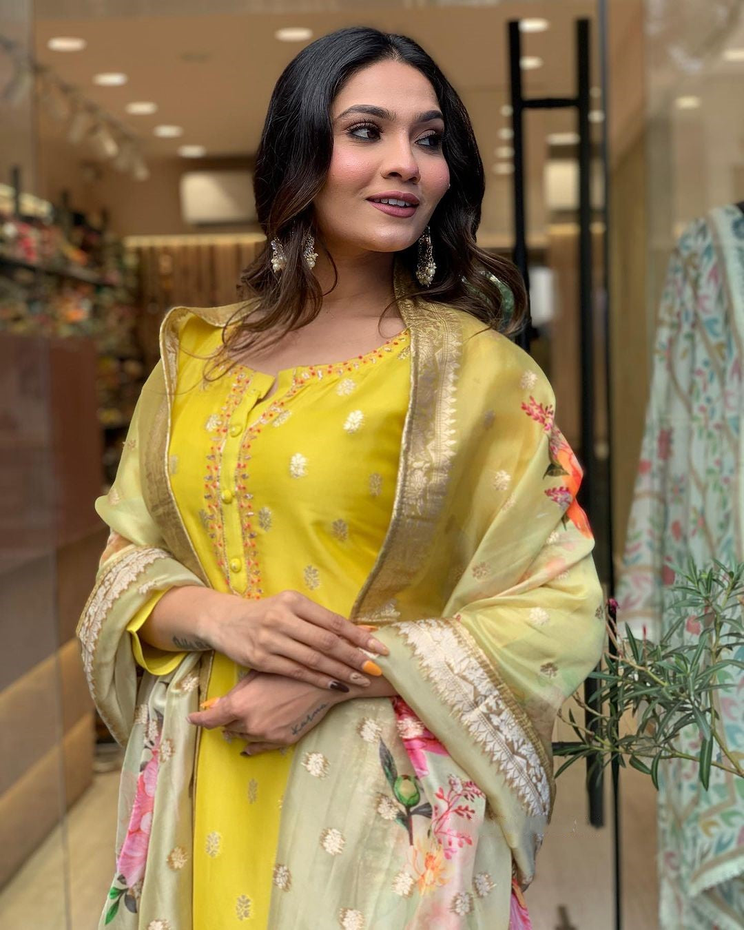 Mustard Viscose Organza Jacquard Kurta Pant With Jacquard Woven Thread Embroidery Work With Printed Dupatta