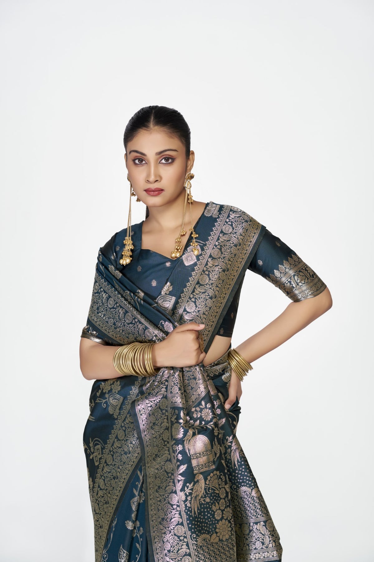 Navy Blue Banarasi Silk Saree with Traditional Weaving