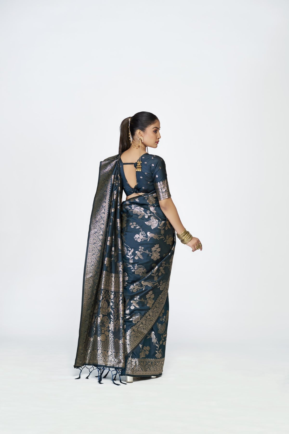 Navy Blue Banarasi Silk Saree with Traditional Weaving