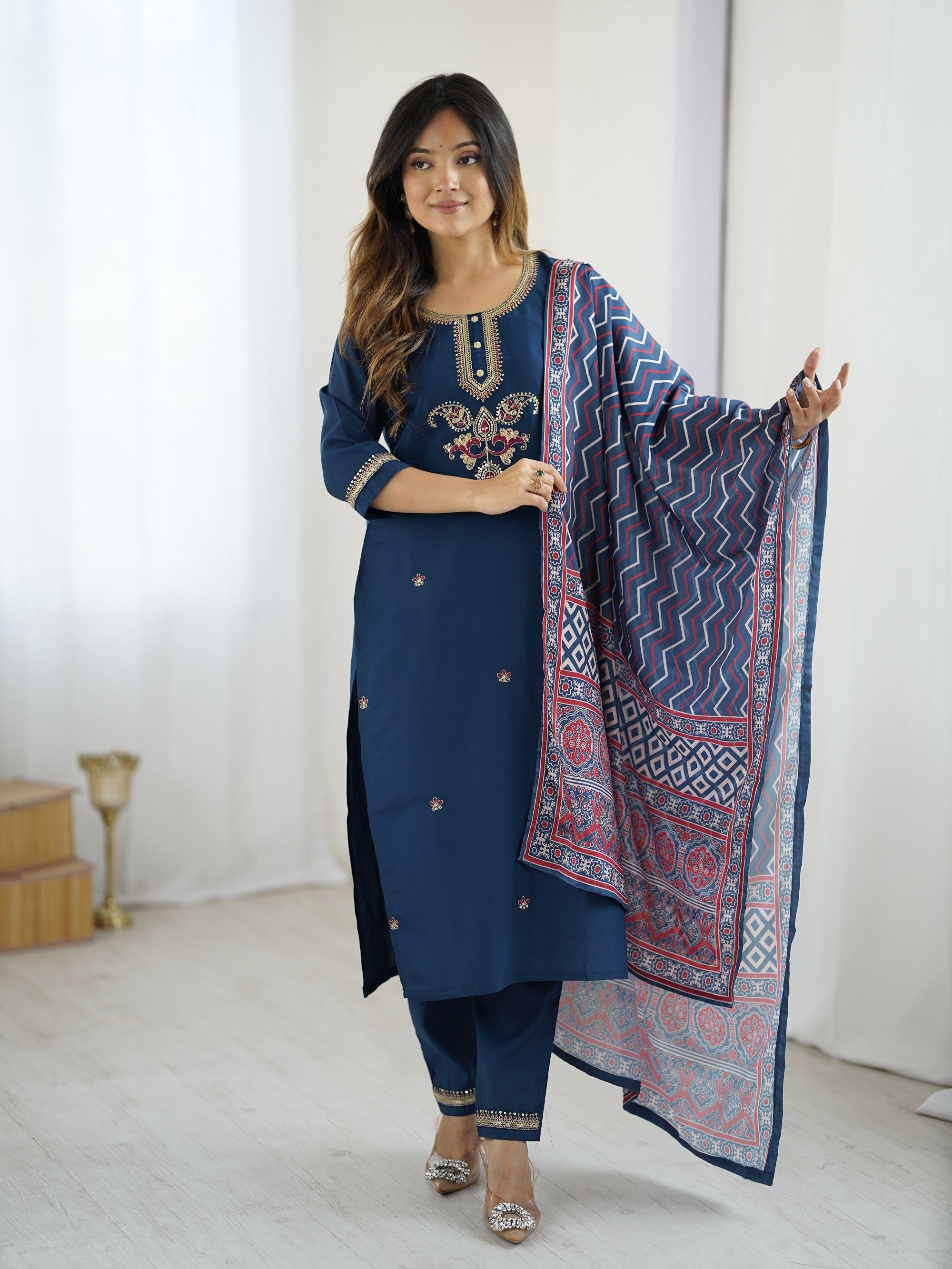 Navy Blue Chanderi Silk Elegant Kurta Pant Set With Embroidery Work