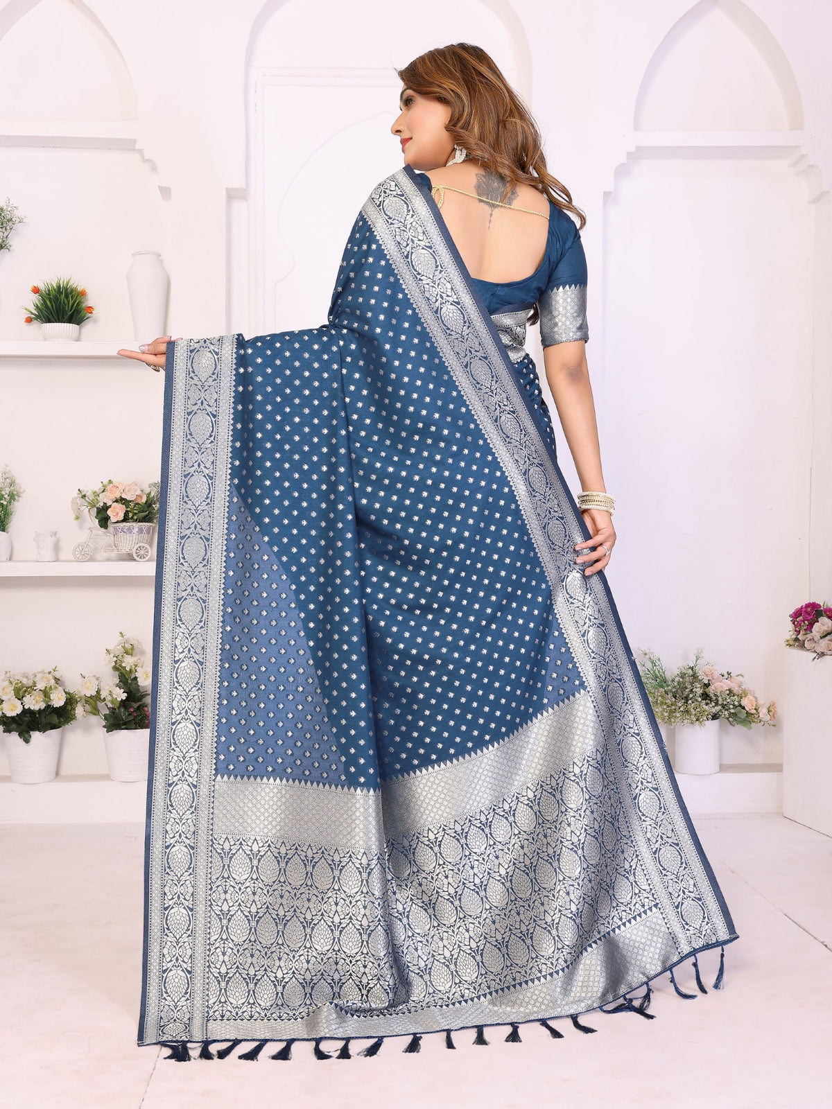 Navy Blue Georgette Silk Saree With Classic Zari Weaving