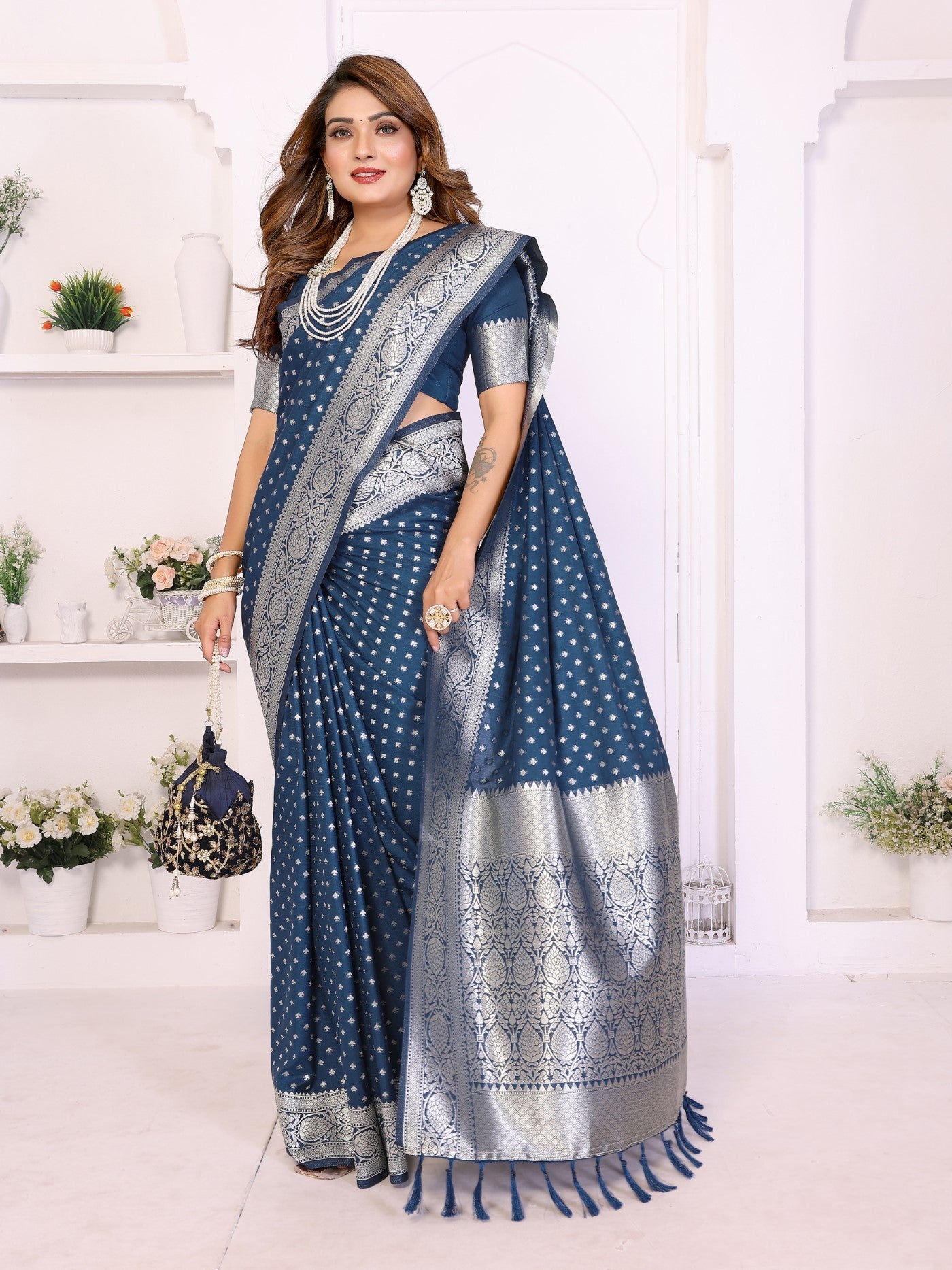Navy Blue Georgette Silk Saree With Classic Zari Weaving
