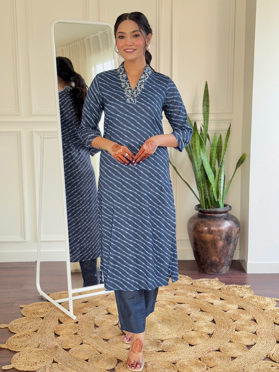 Navy Blue Muslin Elegant Kurta Pant Set With Embroidery Work