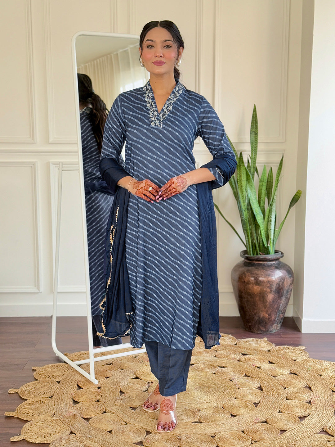 Navy Blue Muslin Elegant Kurta Pant Set With Embroidery Work