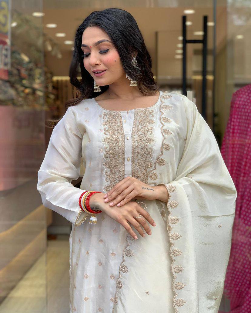 Off White Pure Viscose Jacquard Kurta Pant Set With Embroidery Work