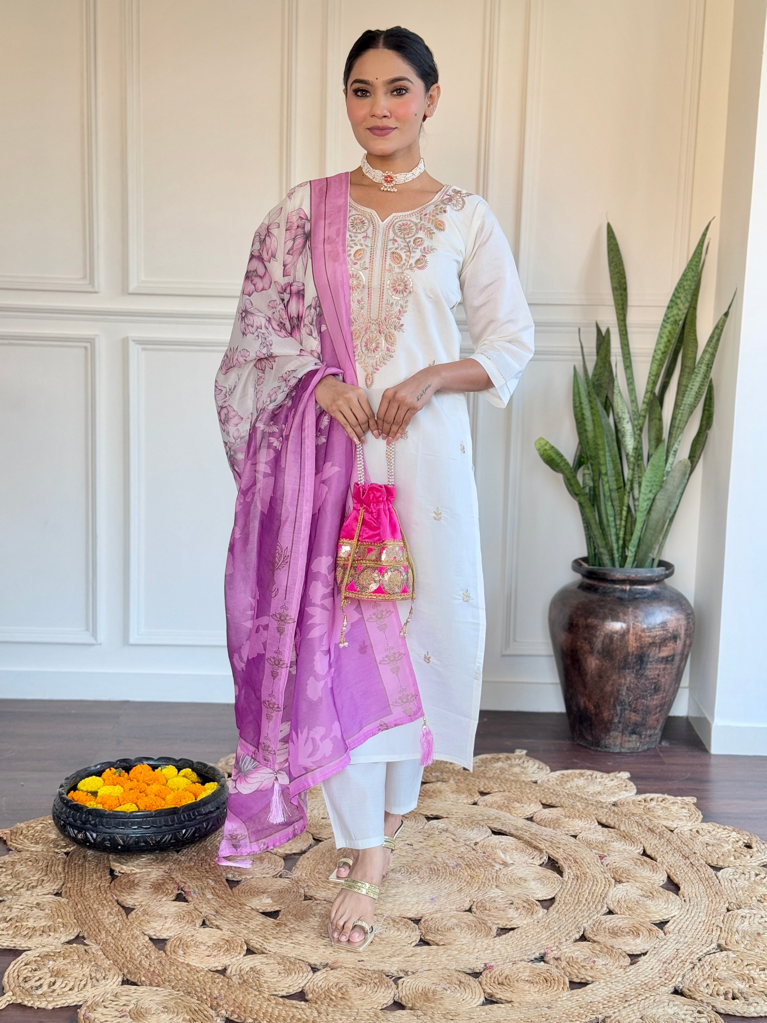 Off White Viscose Chanderi Kurta Pant With Heavy Thread Embroidery