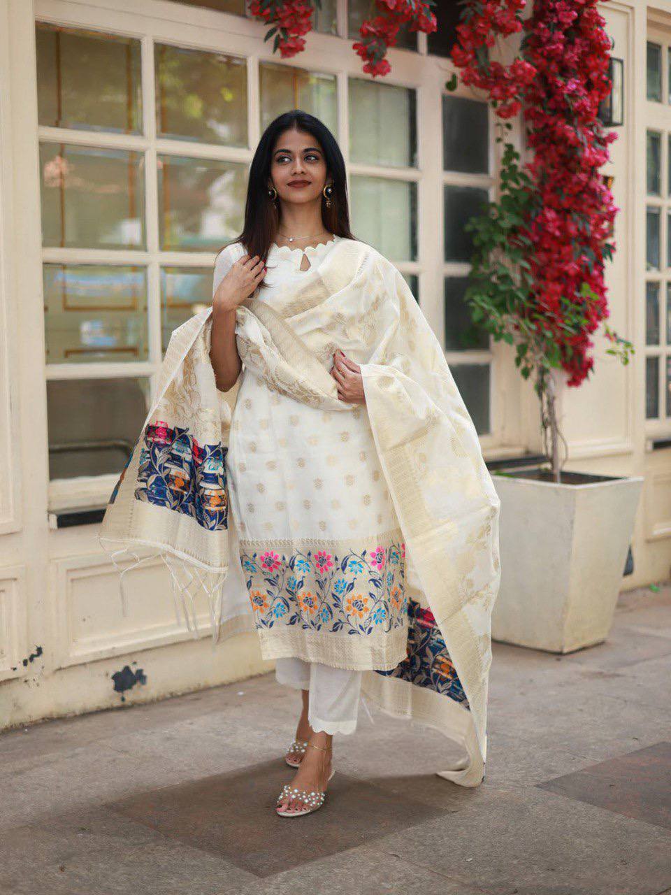 Off White Viscose Jacquard Kurta Pant Set With Jacquard Woven Work
