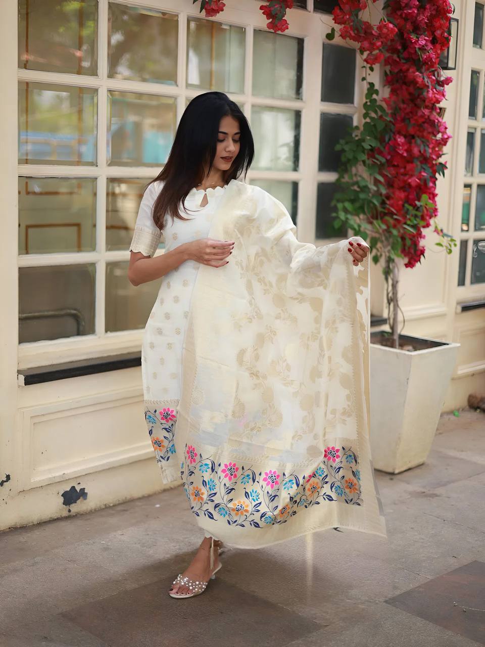 Off White Viscose Jacquard Kurta Pant Set With Jacquard Woven Work