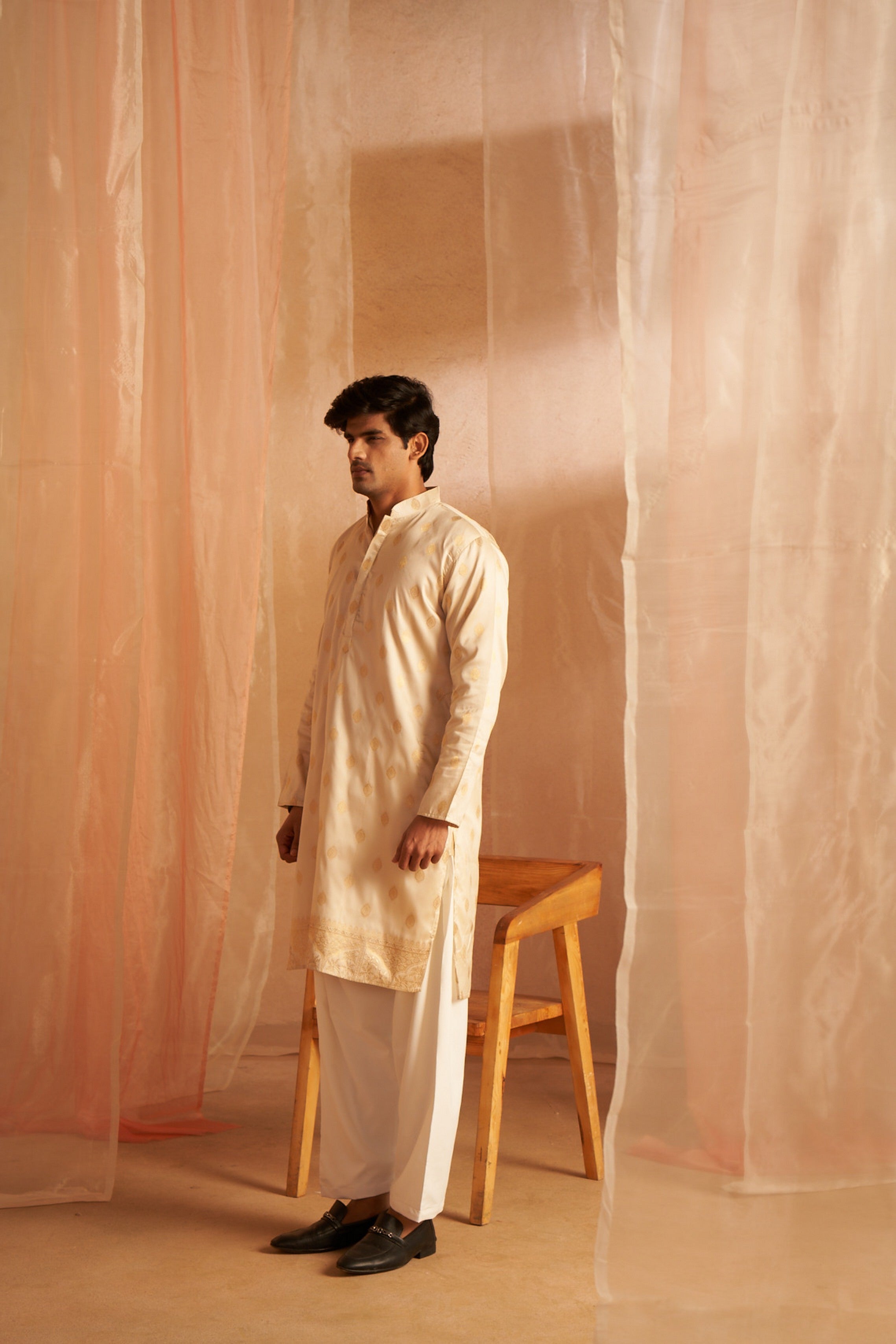 Off White Viscose Wevon Kurta Payjama – Simple, Elegant Traditionalwear
