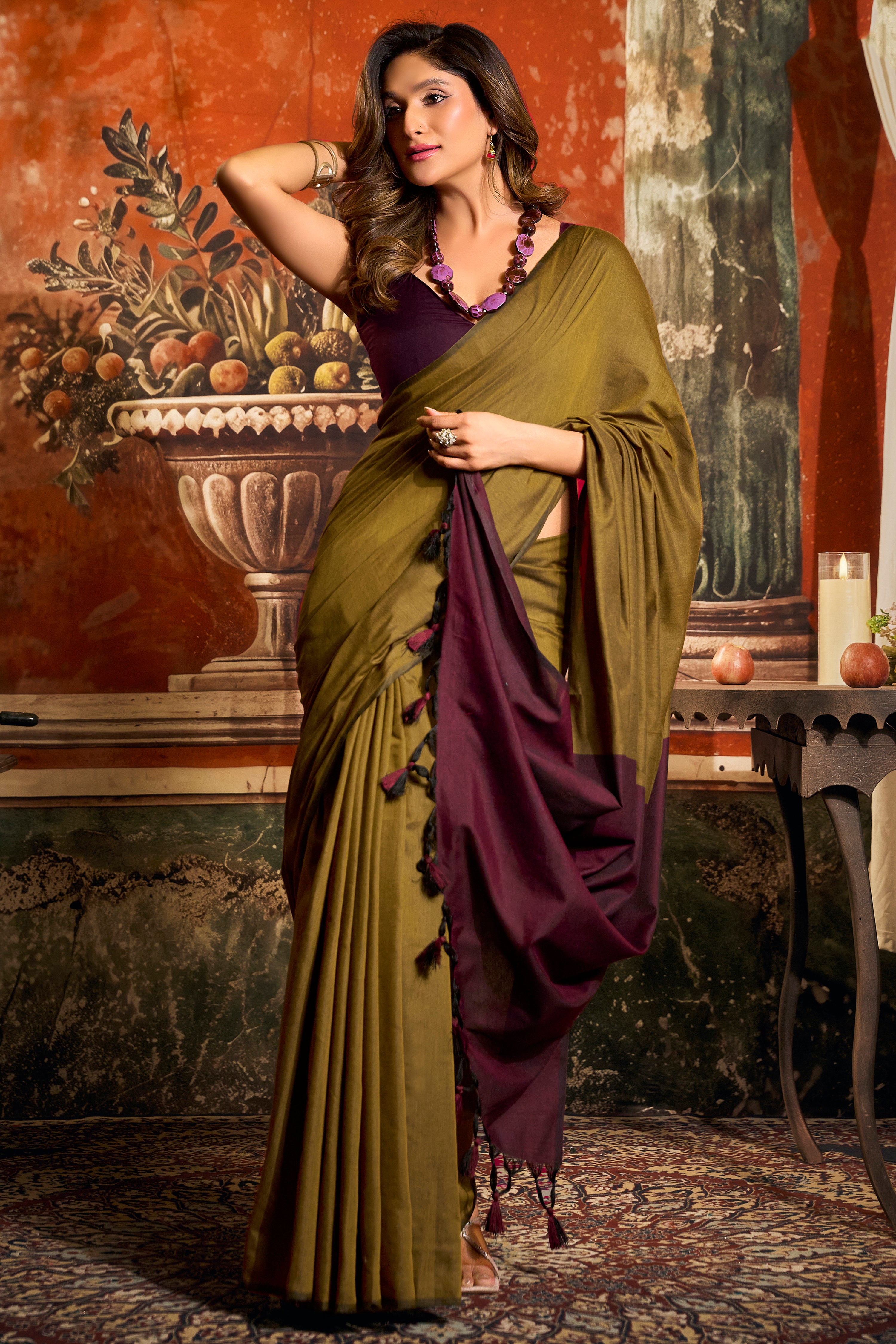 Olive Mal Cotton Saree with Elegant Contrast Pallu Design