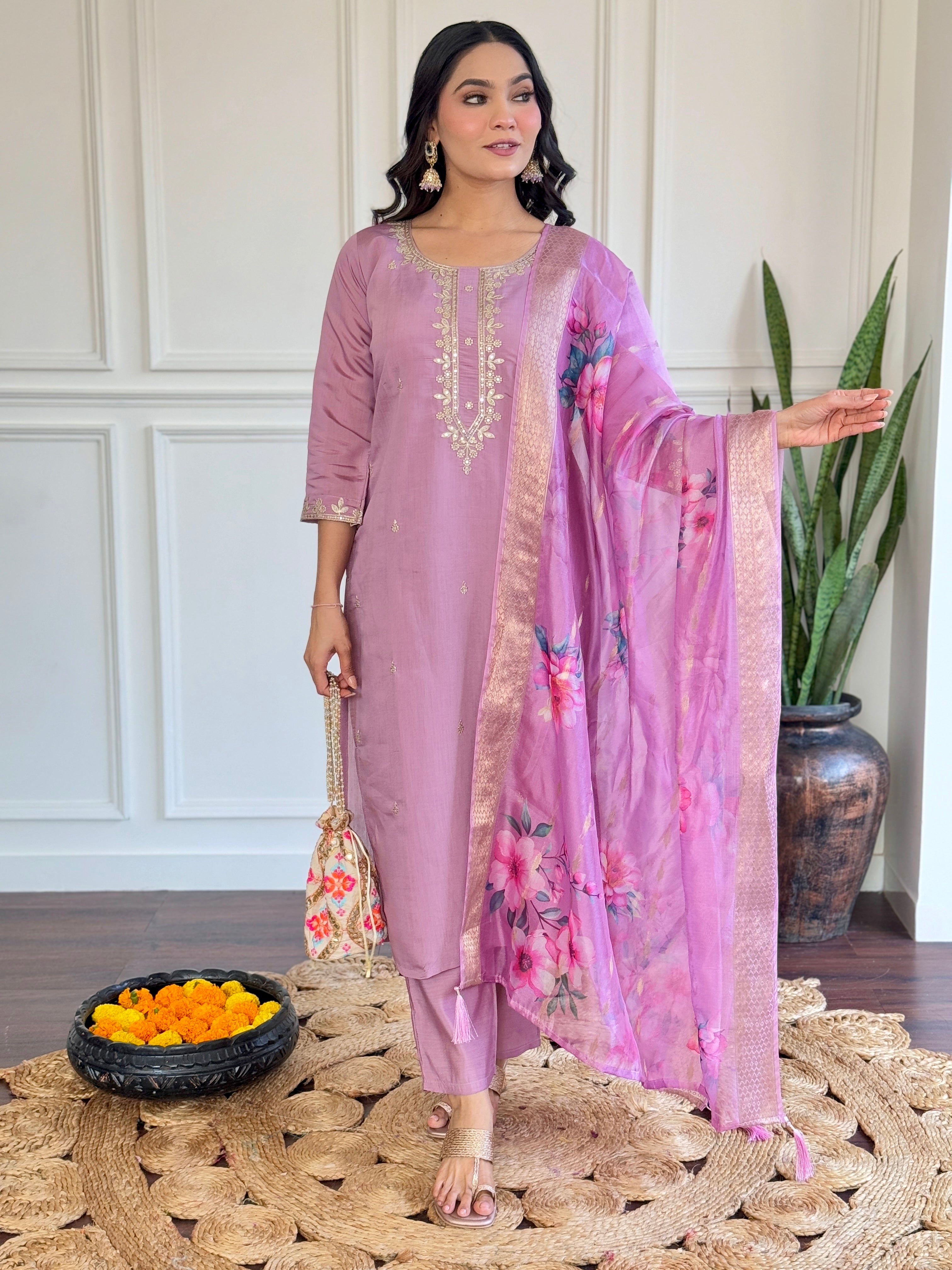 Onion Pink Chanderi Kurta Pant With Heavy Thread Embroidery