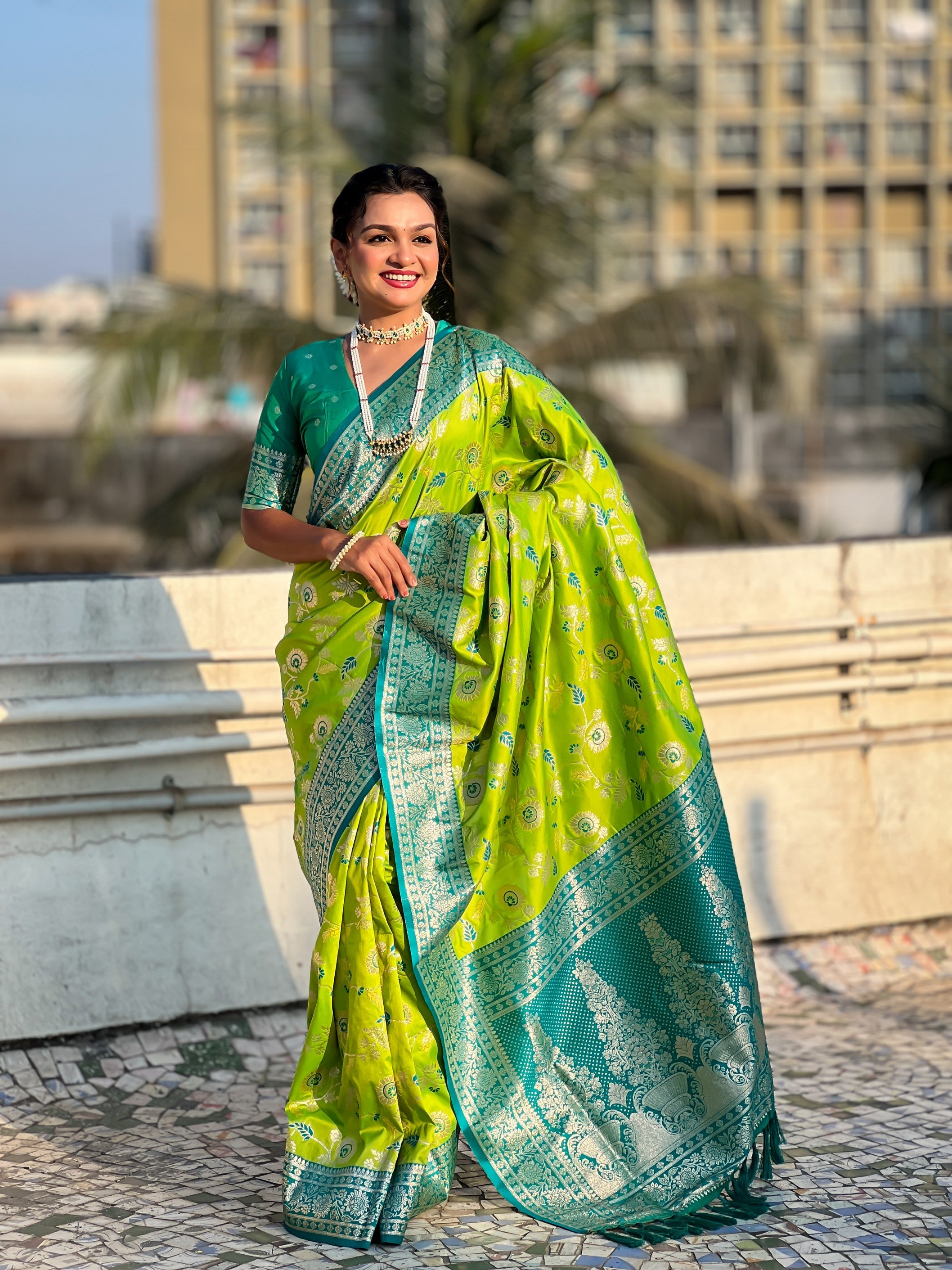 Parrot Banarasi Silk Weaving Meenakari Designer Heavy Looks Saree