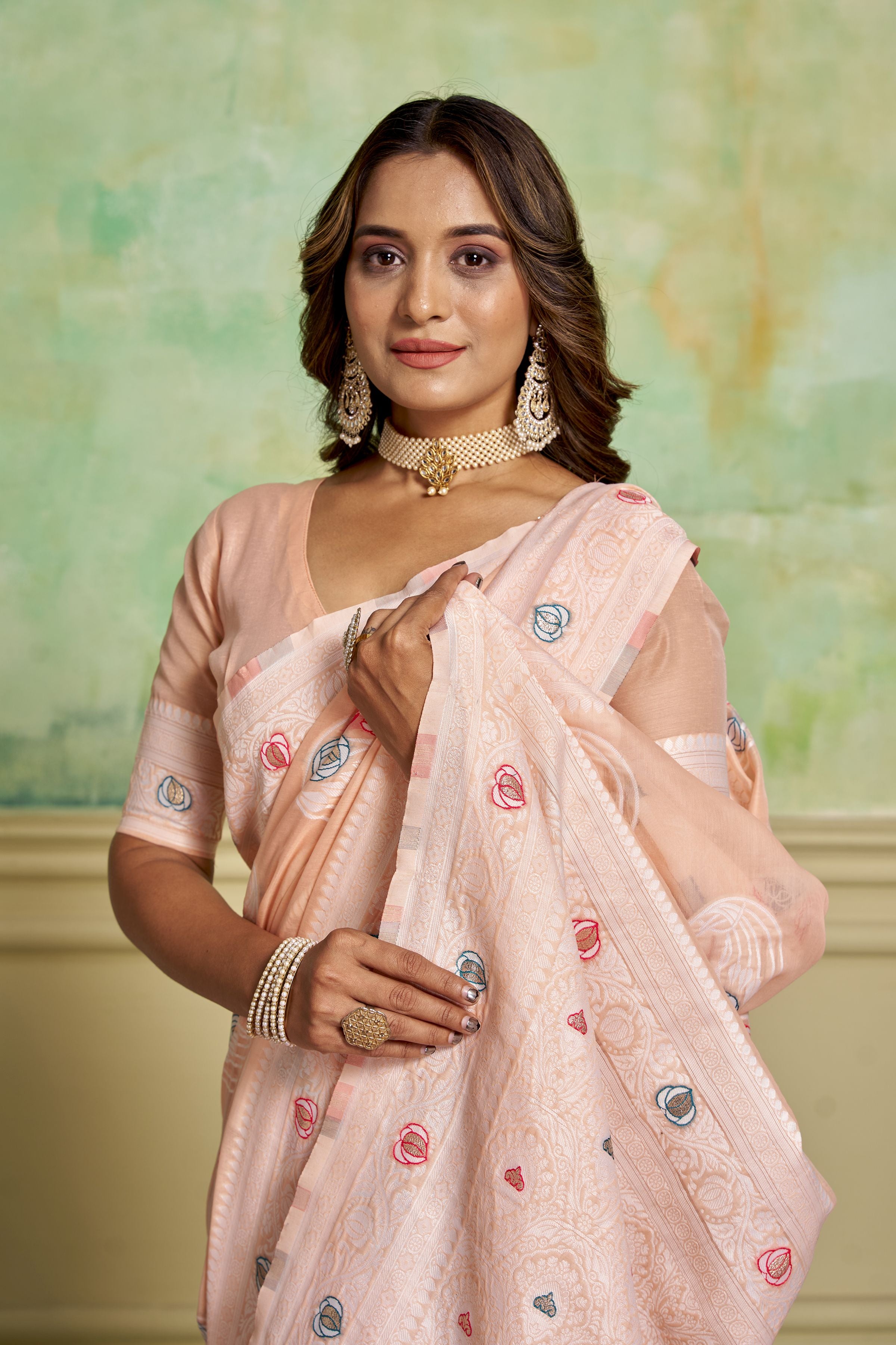 Peach Rich And Elegant Woven Designer Cotton Fabric Saree