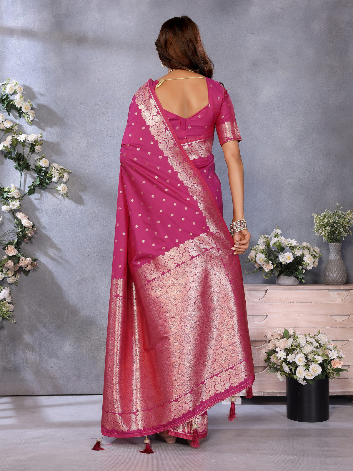 Pink Banarasi Silk Jacquard Weving Designer Trendy Partywear Saree