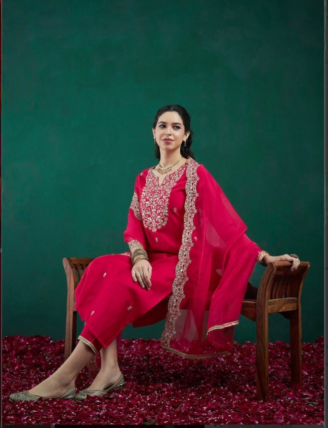 Pink Chanderi Kurta Pant Set With Heavy Thread Embroidered Work
