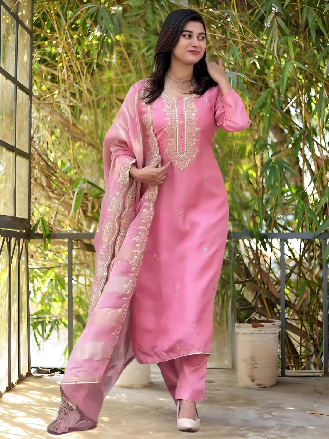 Pink Cotton Blend Elegant Kurta Pant Set With Embroidery Work